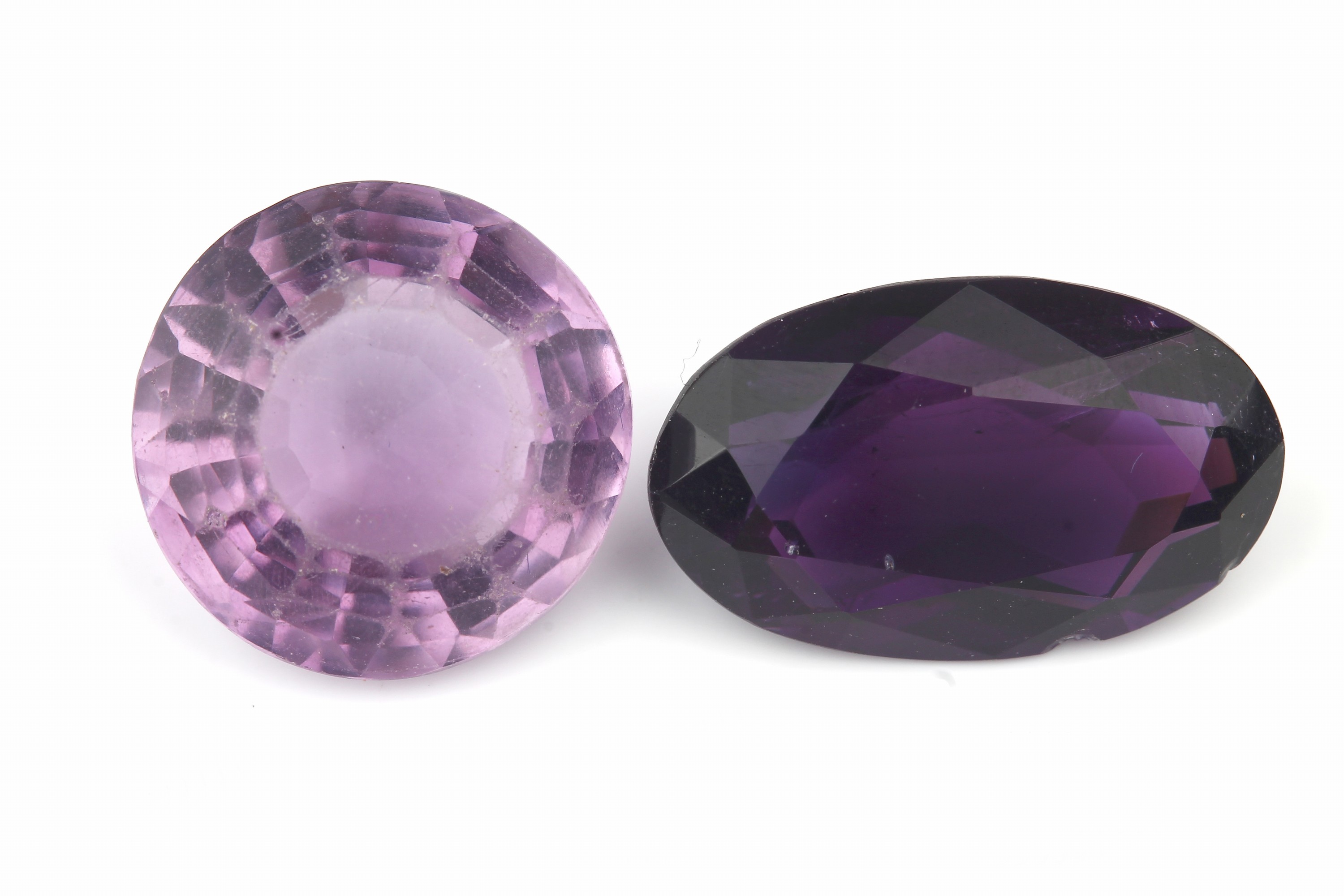 Detail a: Lot lose Amethyste zus. ca. 716.0 ct, versch. Größen und Schliffformen
