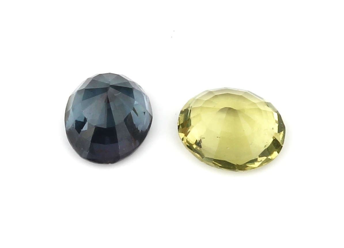 Detail b: Lot 10 lose Zirkone zus. ca. 15.24 ct, rund- und ovalfacett., versch. Farben