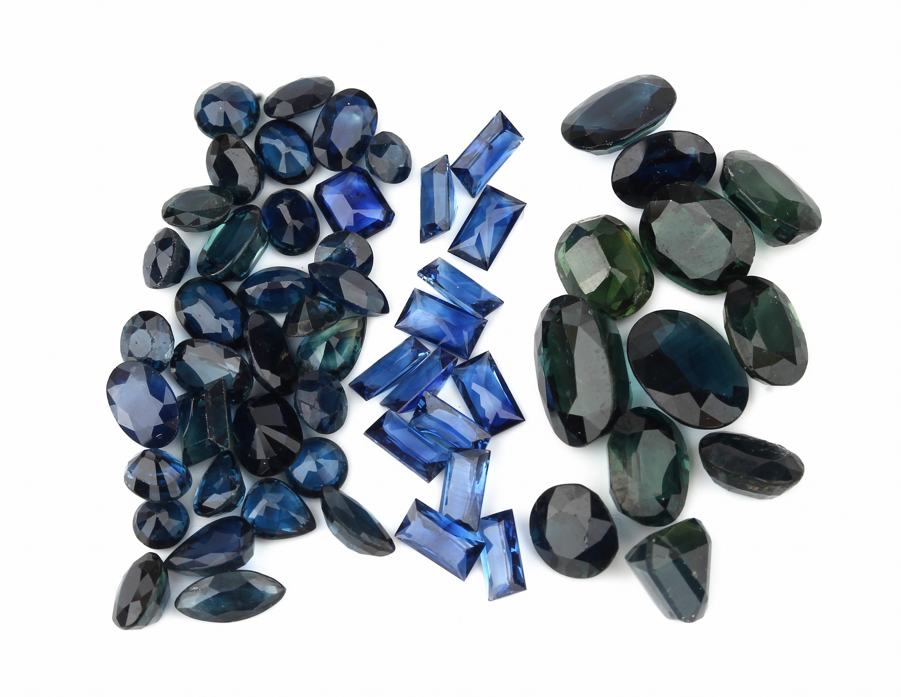 Lot lose Saphire zus. ca. 40.43 ct, versch. Schliffformen, versch. Blau-/Grüntöne