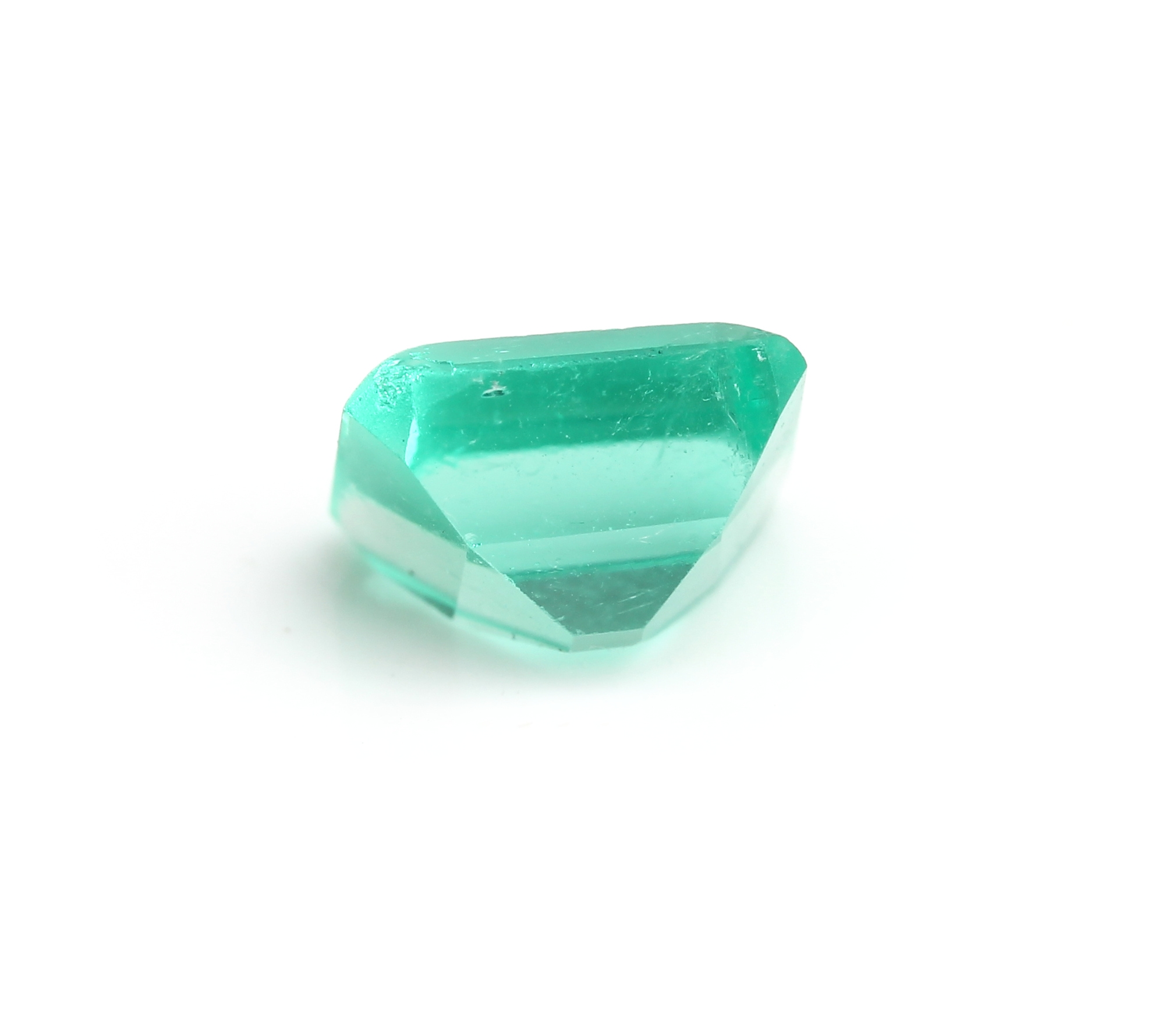Detail c: Loses Smaragd-Karree ca. 0.95 ct, ca. 6x5x4 mm
