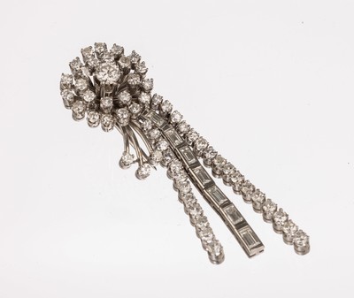 Image 26781975 - Platinum diamond clip brooch