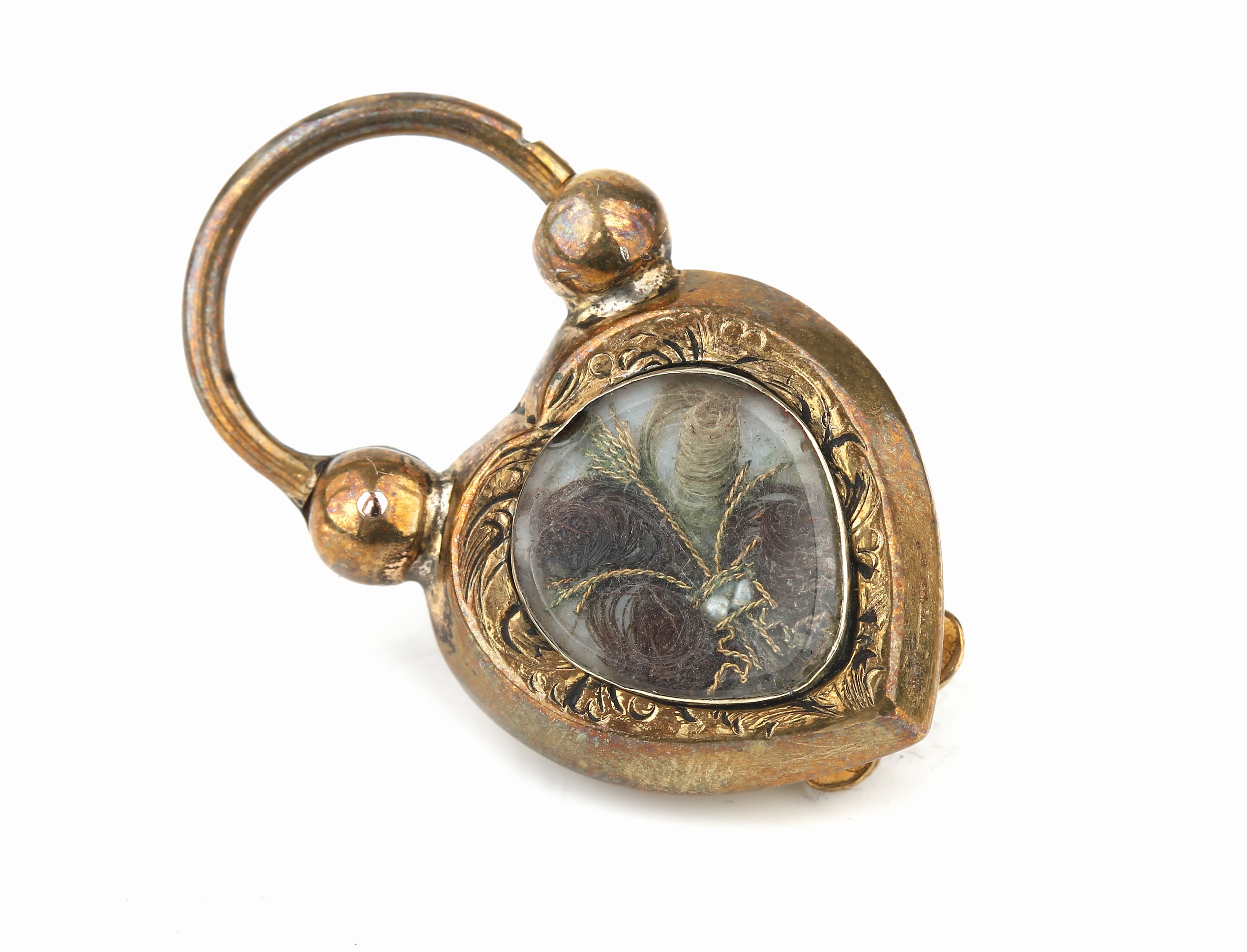 Detail a: 8 kt Gold Anhängeschloss mit Granat und Haargeflecht, GG 333/000, um 1860, ovaler Granatcabochon, Rep.-stelle, L. ca. 3 cm