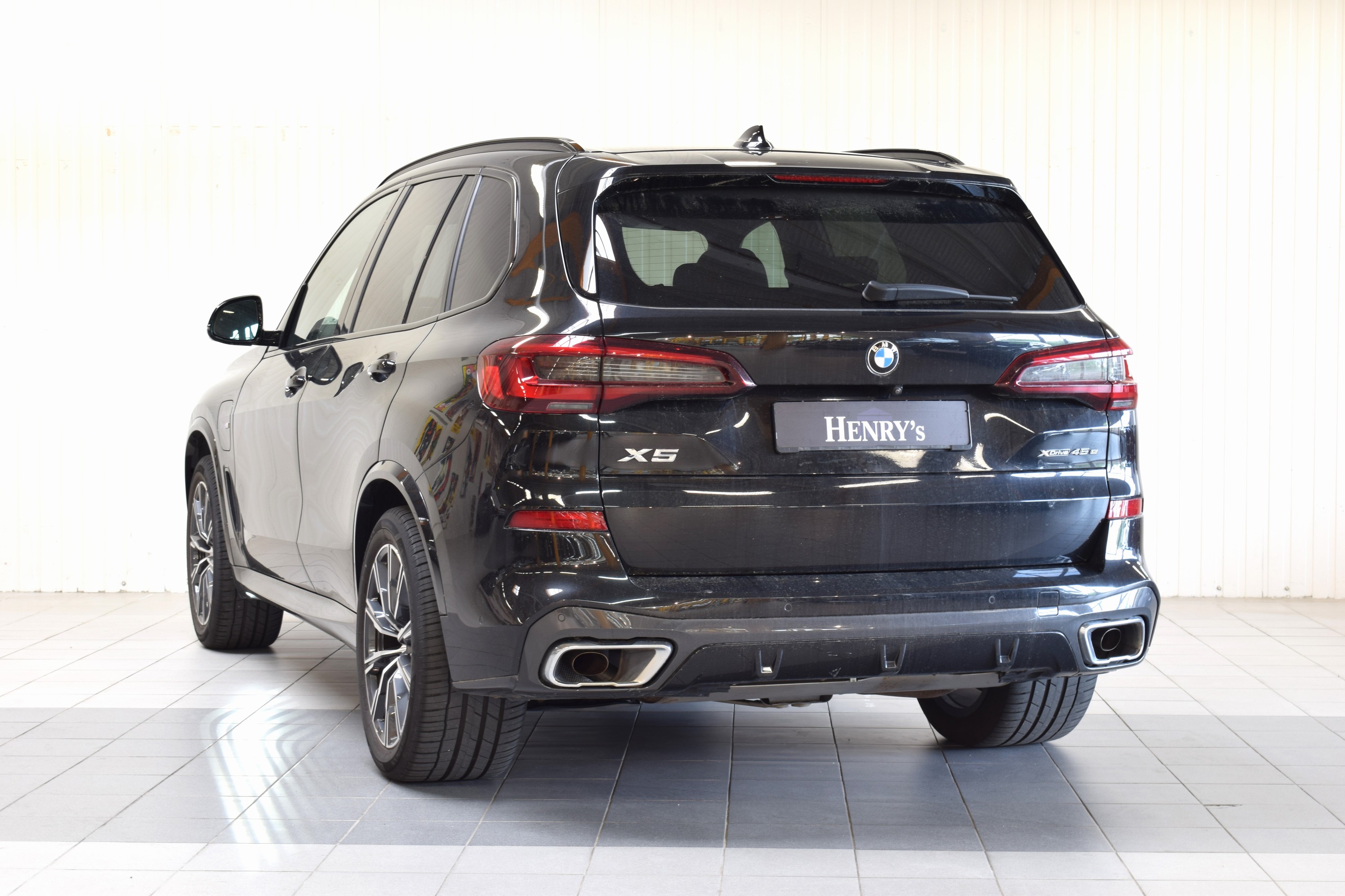 Detail c: BMW X5 45e M-Sportpaket, EZ 09/2020, Laufleistung 56.450 km, 1.Hand, 210 kW/285 PS,Automatikgetriebe, saphirschwarzmetallic, Leder Vernasca ...