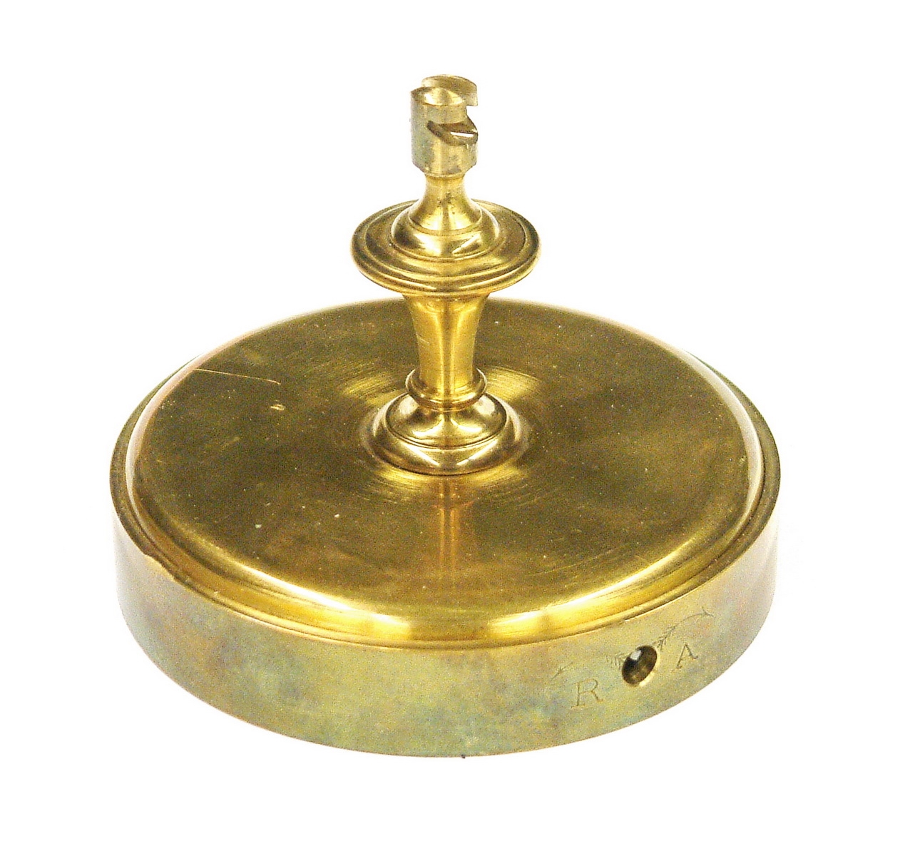 Detail e: Pendule 400 Jours, Wanduhr, Uhrenmanufaktur Claude Grivolas, Paris, um 1910/20, sog. Jahresuhr, verziertes Walnussgehäuse gewachst (Türe ...