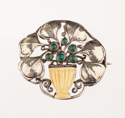 Image 26782070 - Art Nouveau brooch with agates and enamel