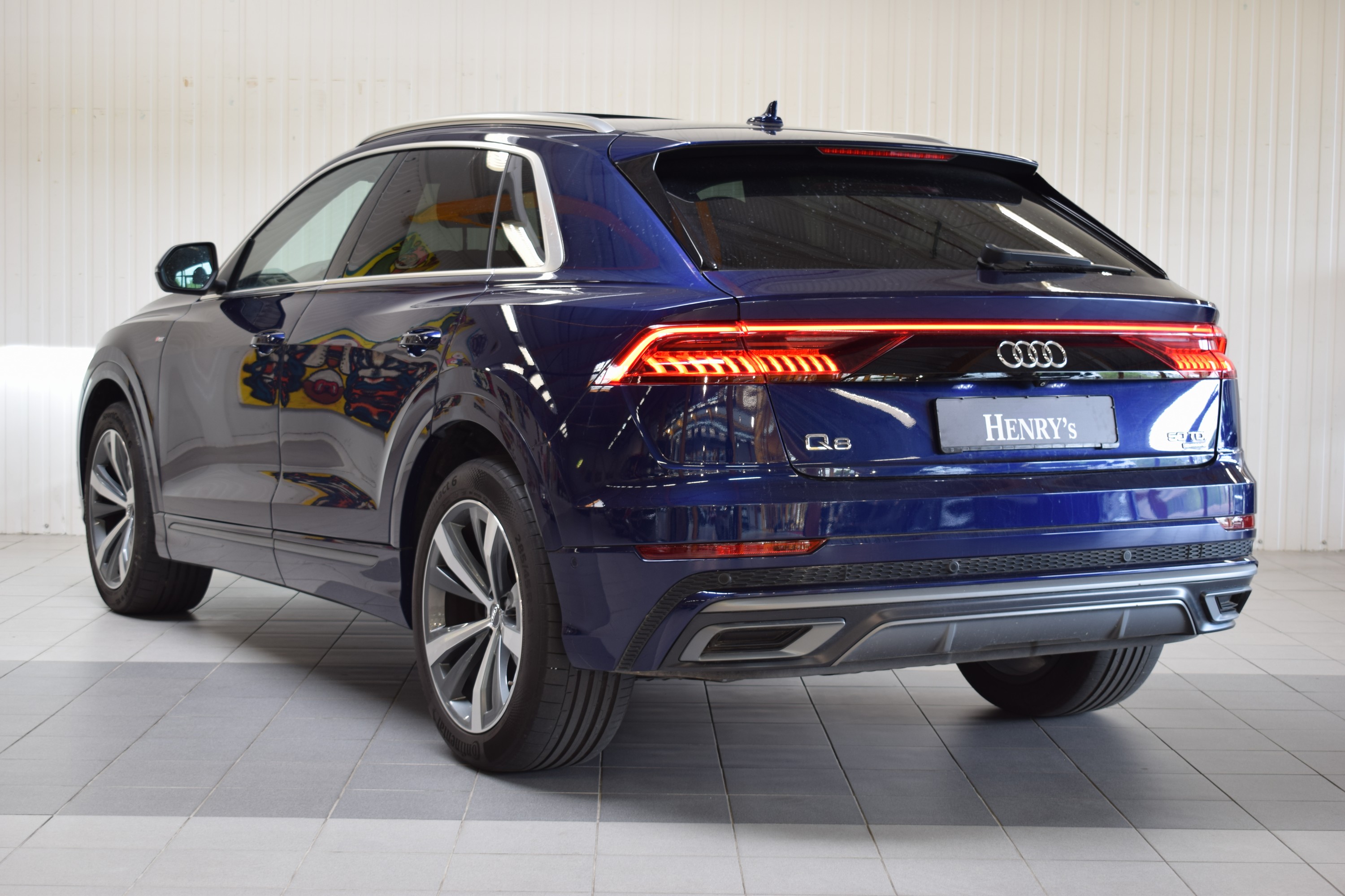 Detail c: Audi Q8 50TDI quattro Diesel, EZ 11/2018, Laufleistung 95.457 km, 210 kW/286 PS, Automatikgetriebe, Farbe: Navarrablau, Polster: Alcantara, S-Line, ...