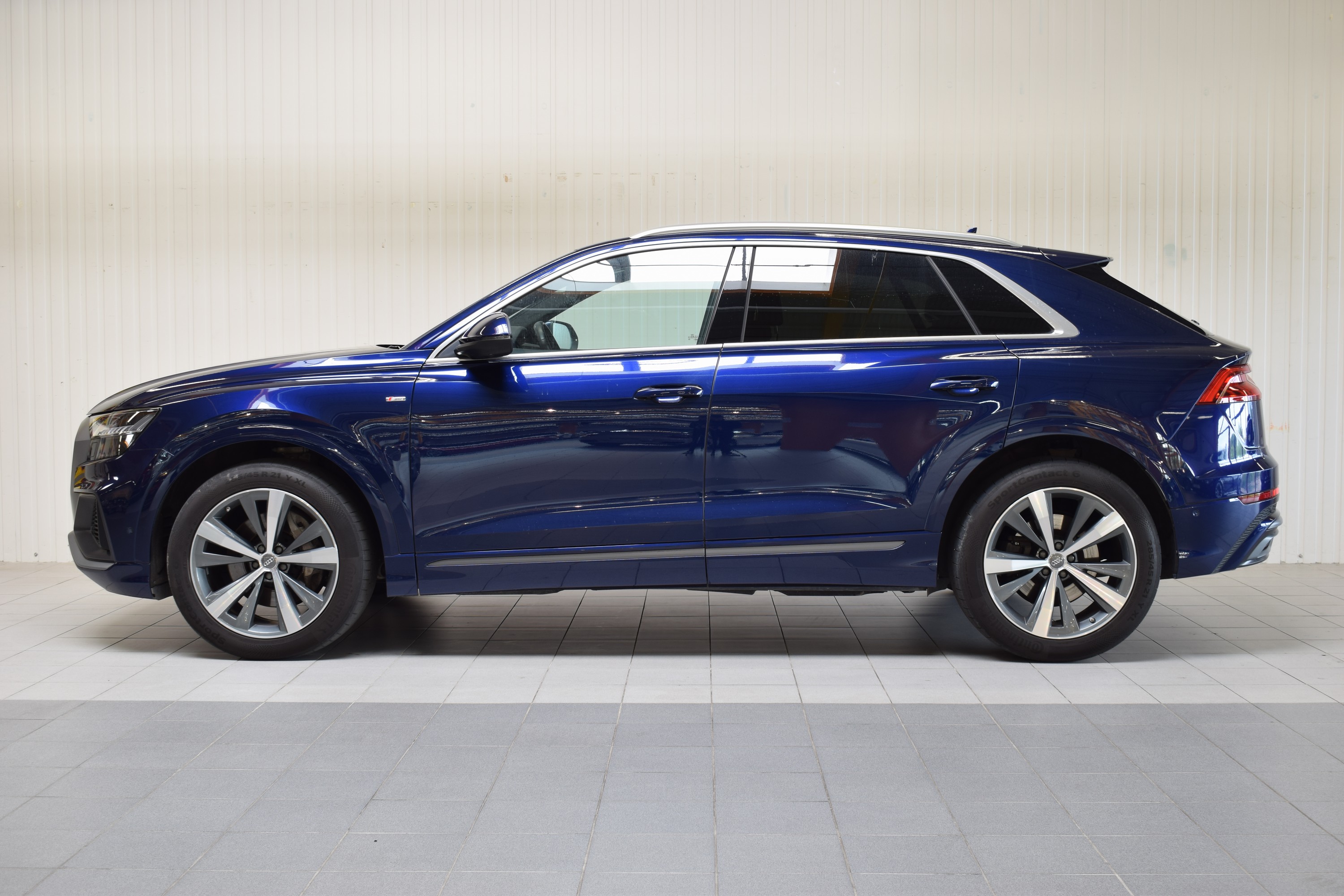 Detail f: Audi Q8 50TDI quattro Diesel, EZ 11/2018, Laufleistung 95.457 km, 210 kW/286 PS, Automatikgetriebe, Farbe: Navarrablau, Polster: Alcantara, S-Line, ...