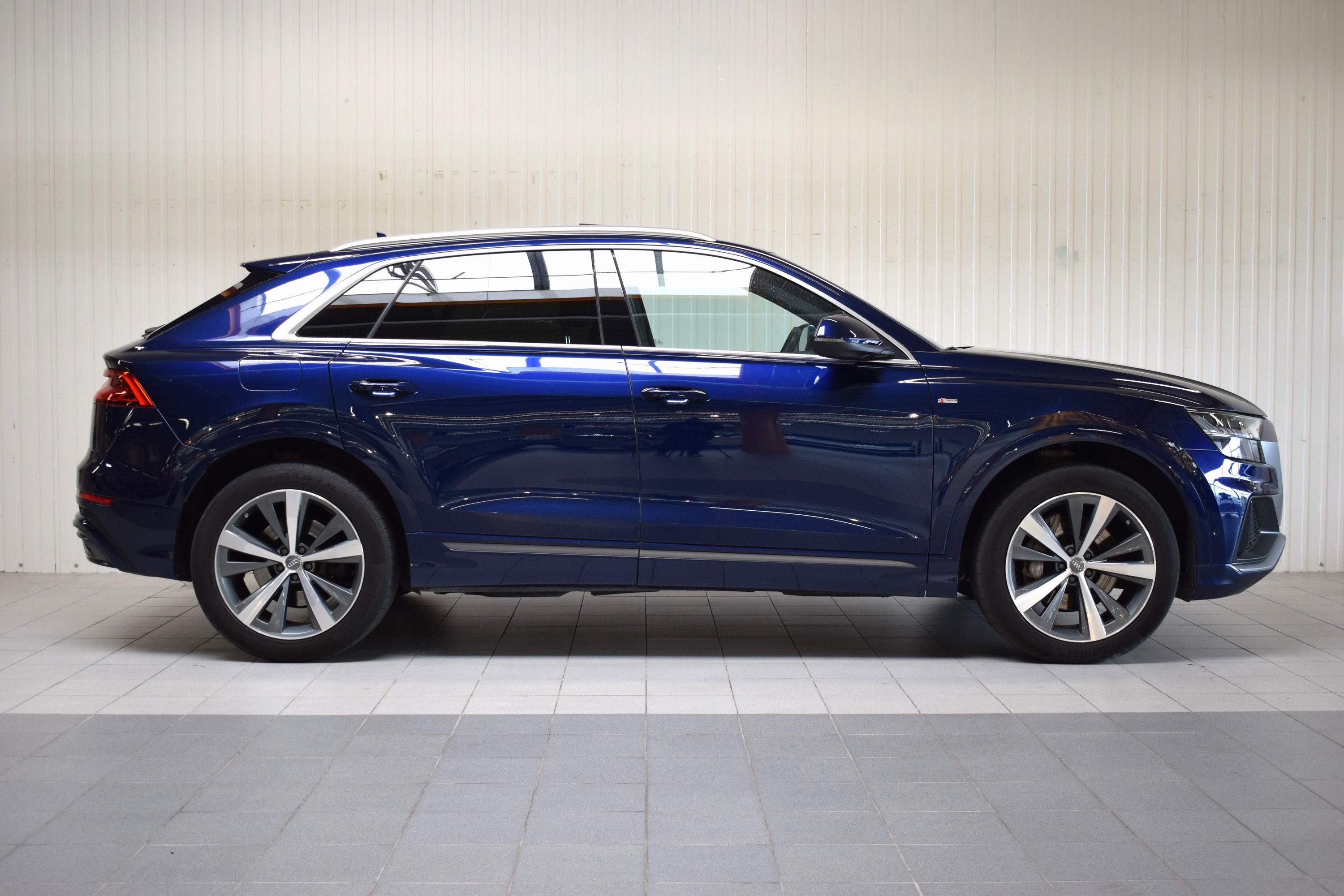 Detail g: Audi Q8 50TDI quattro Diesel, EZ 11/2018, Laufleistung 95.457 km, 210 kW/286 PS, Automatikgetriebe, Farbe: Navarrablau, Polster: Alcantara, S-Line, ...