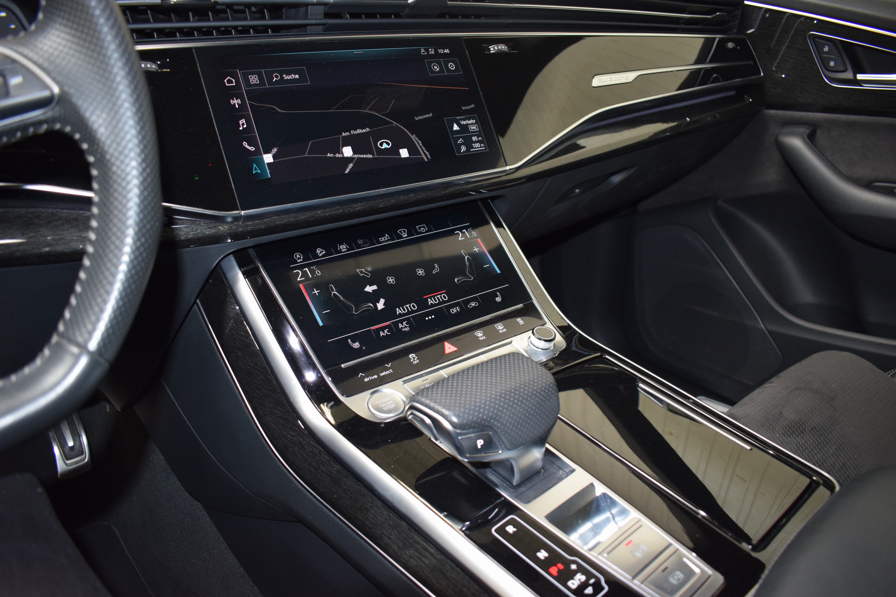 Detail j: Audi Q8 50TDI quattro Diesel, EZ 11/2018, Laufleistung 95.457 km, 210 kW/286 PS, Automatikgetriebe, Farbe: Navarrablau, Polster: Alcantara, S-Line, ...
