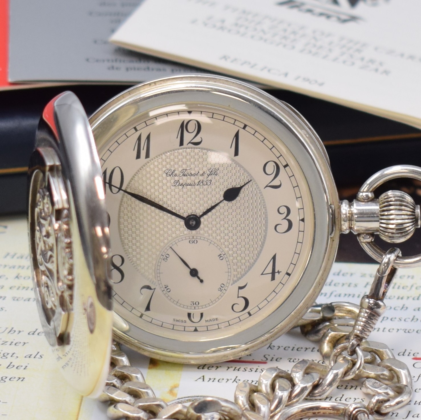 Detail a: TISSOT & FILS schwere Savonette Herrentaschenuhr sogennate Zarenuhr in Sterlingsilber an Sterlingsilber-Kette, Schweiz um 1990, nach Vorbild von ...