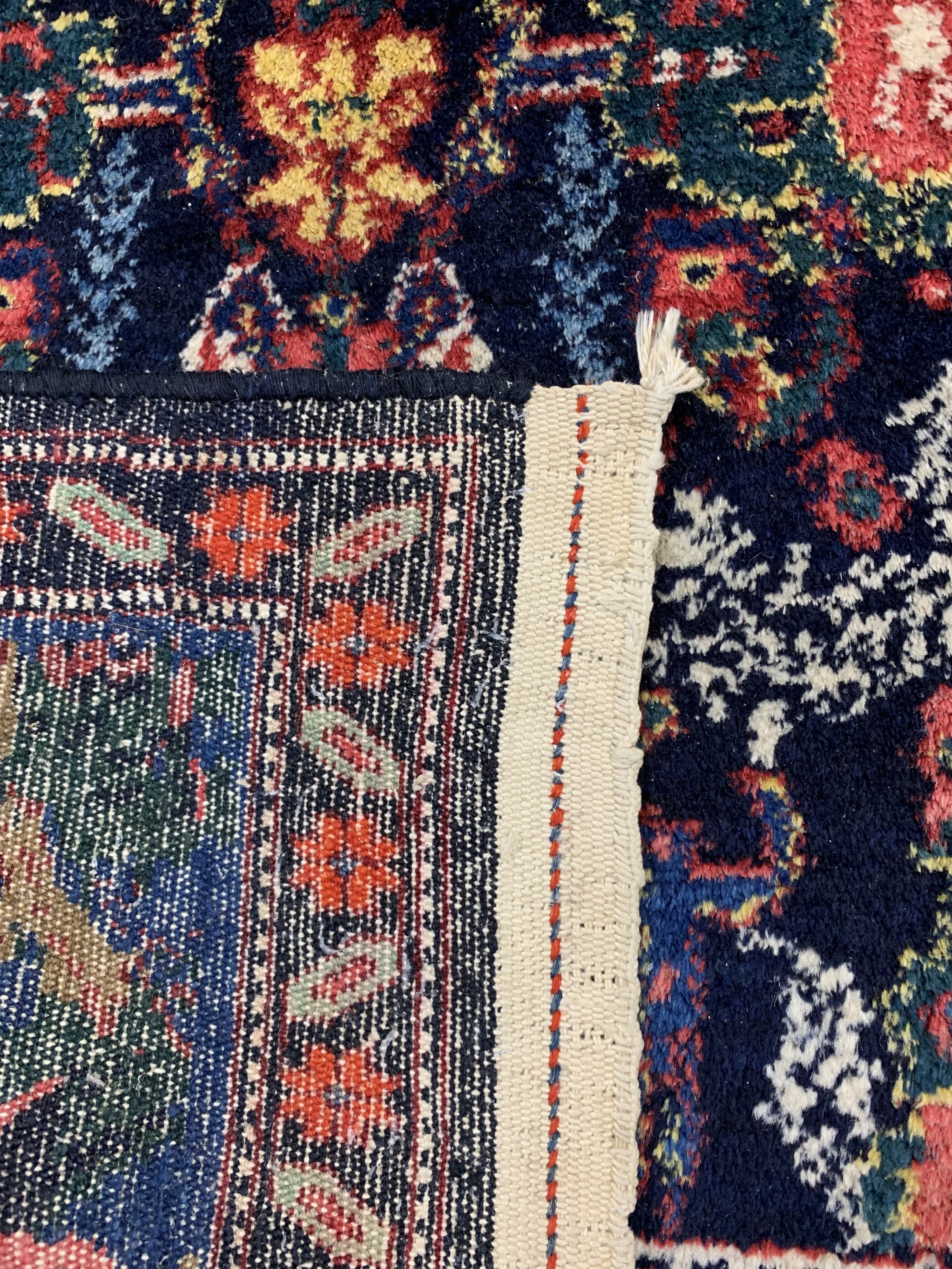 Detail e: Seltener Senneh alt, Persien, Mitte 20.Jhd,Wolle auf Baumwolle, ca. 322 x 162 cm, EHZ: 1-2