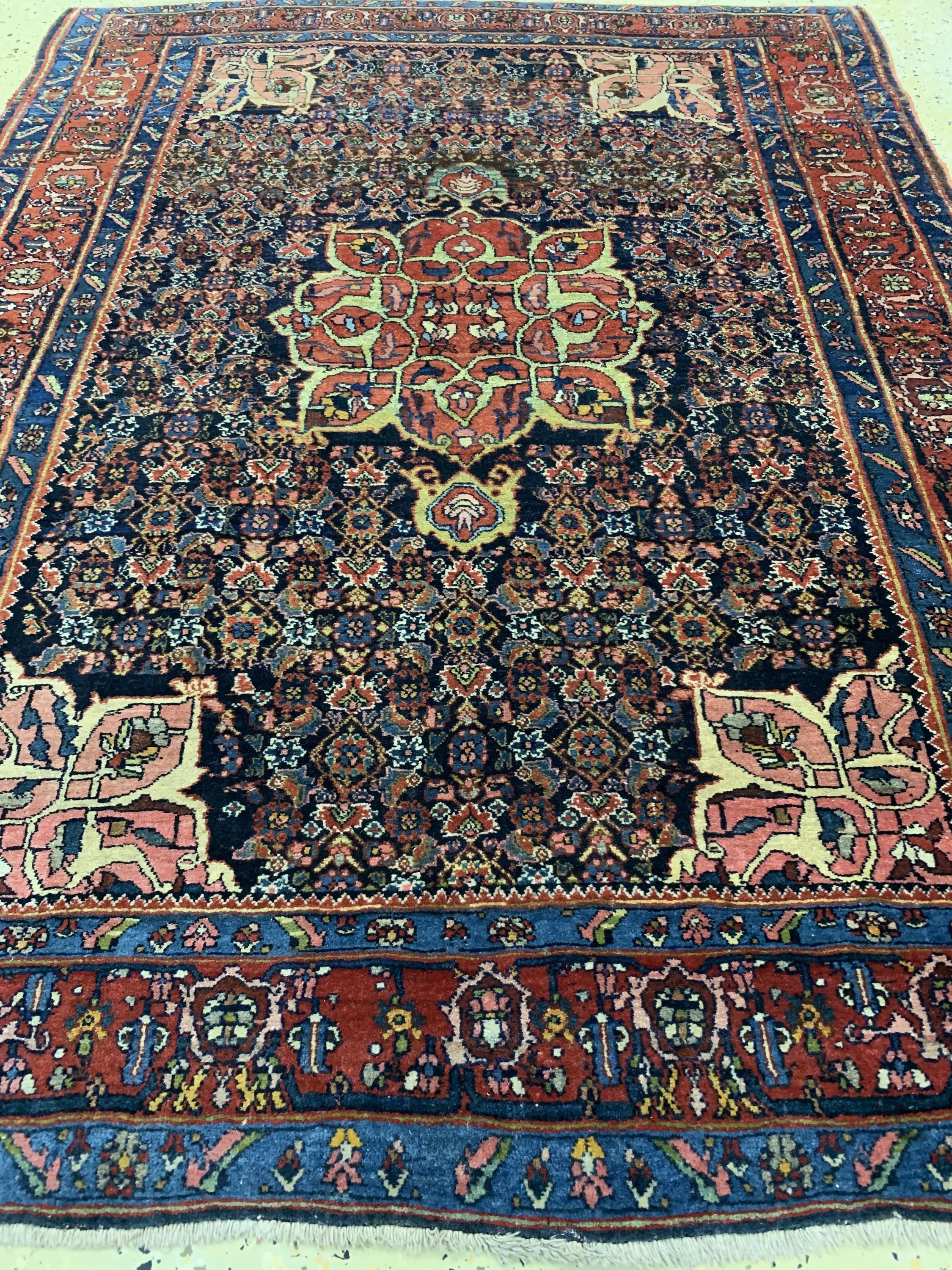 Detail d: Antiker Bidjar, Persien, um 1900, Wolle aufBaumwolle, ca. 155 x 117 cm, EHZ: 2-3