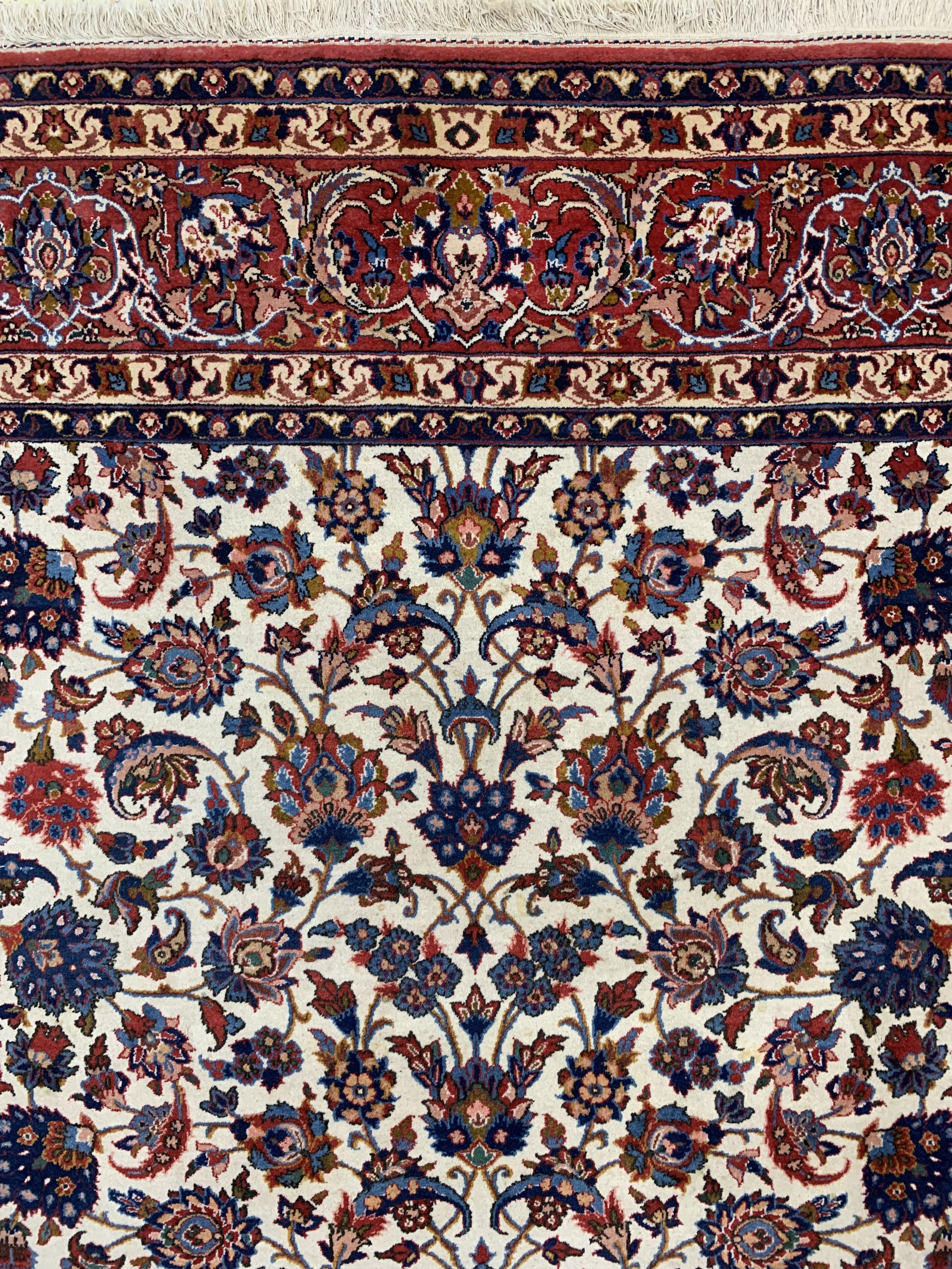 Detail c: Nadjafabad alt, Persien, Mitte 20.Jhd, Wolle auf Baumwolle, ca. 335 x 230 cm, Reinigungsbedürftig, EHZ: 2