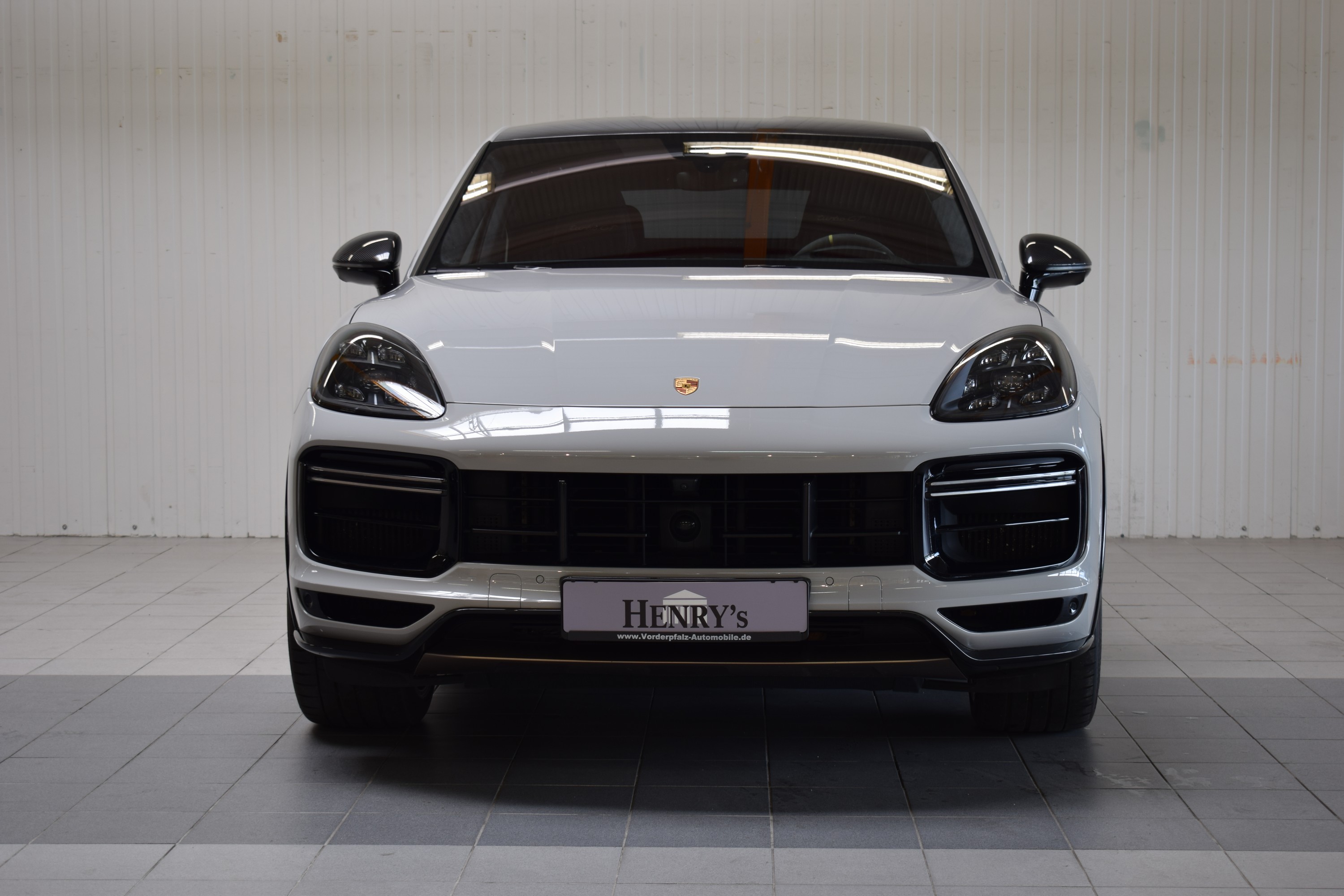 Detail a: Porsche Cayenne Turbo GT, EZ 02/2022, Laufleistung 59.950 km, 1.Hand, 471 kW/640 PS,Automatikgetriebe, Farbe: Kreide, Leder: schwarz, ...