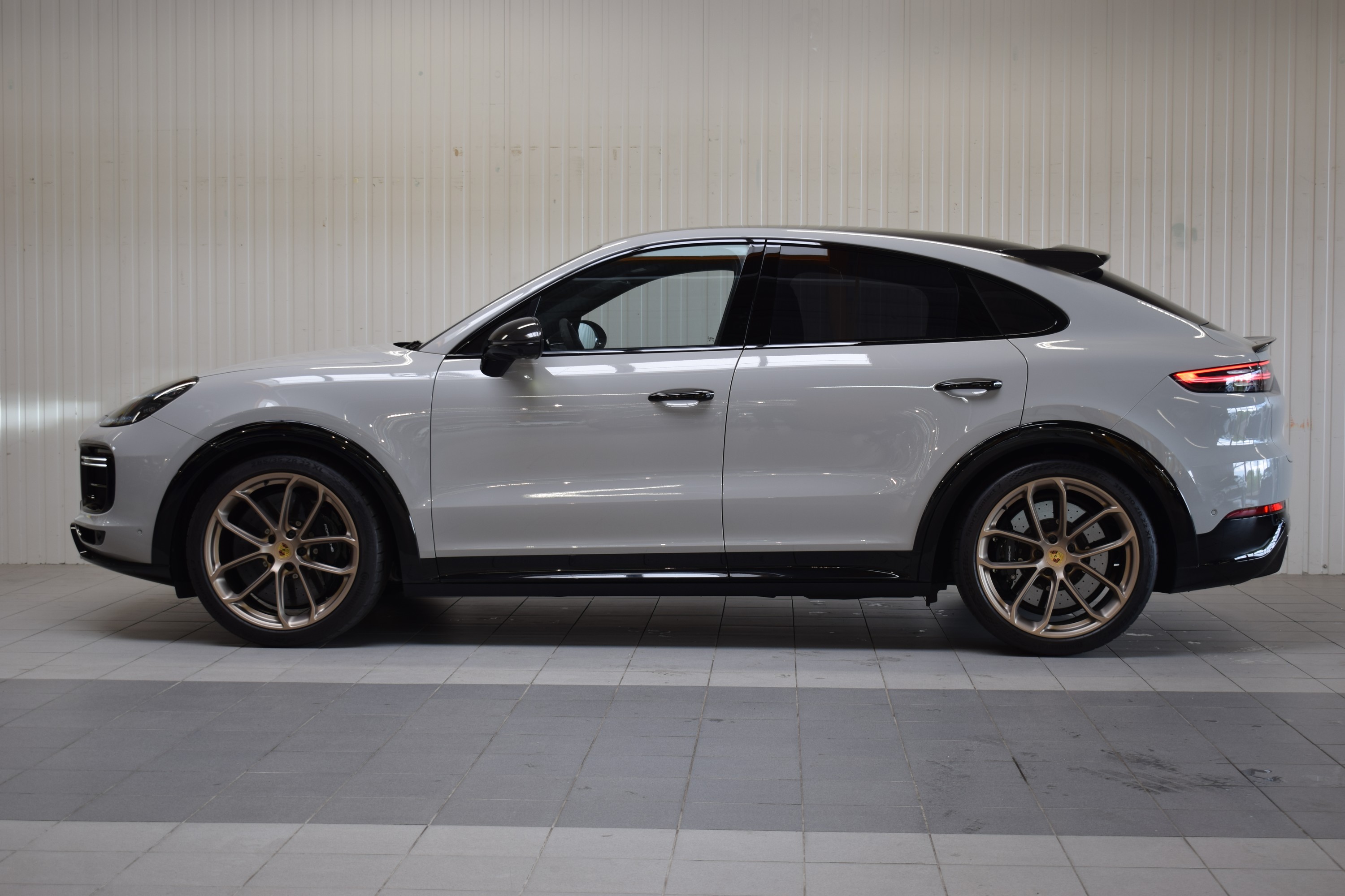 Detail f: Porsche Cayenne Turbo GT, EZ 02/2022, Laufleistung 59.950 km, 1.Hand, 471 kW/640 PS,Automatikgetriebe, Farbe: Kreide, Leder: schwarz, ...