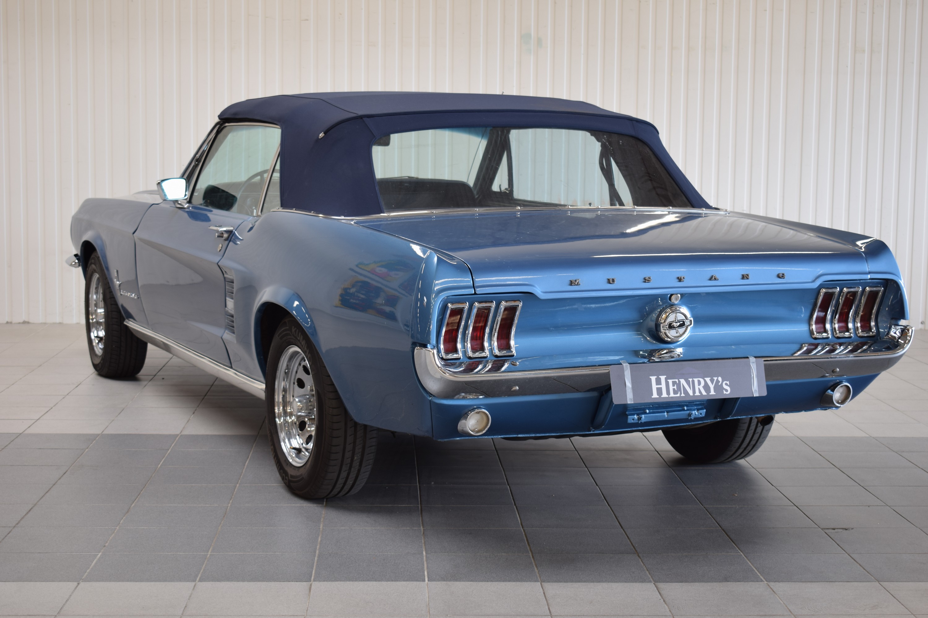 Detail c: Ford Mustang Cabriolet, EZ 1967, Laufleistung ca. 47.000 Meilen abgelesen, 88 KW/120 PS,blau metallic, Automatic, deutsche H-Zulassung, ...