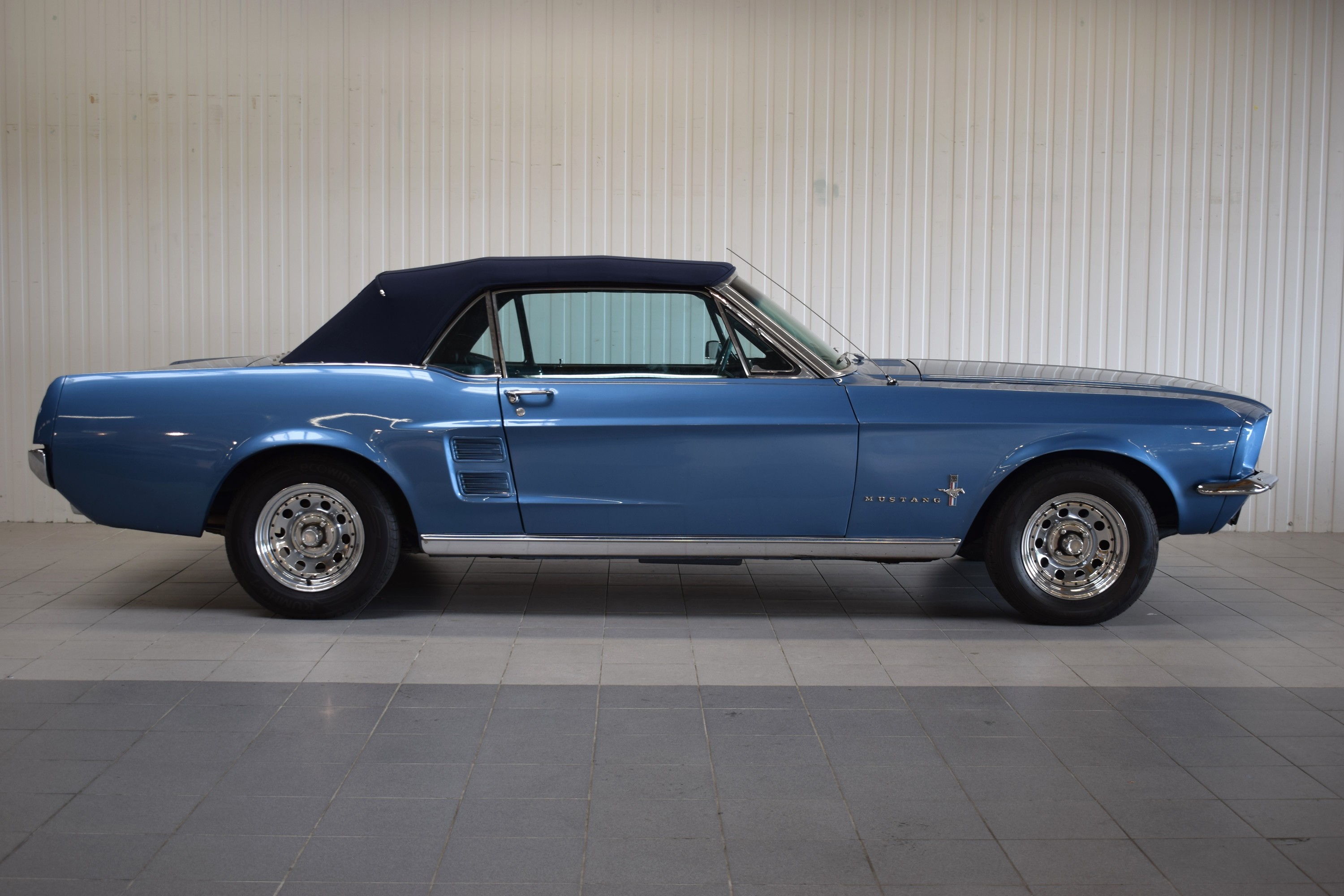 Detail g: Ford Mustang Cabriolet, EZ 1967, Laufleistung ca. 47.000 Meilen abgelesen, 88 KW/120 PS,blau metallic, Automatic, deutsche H-Zulassung, ...