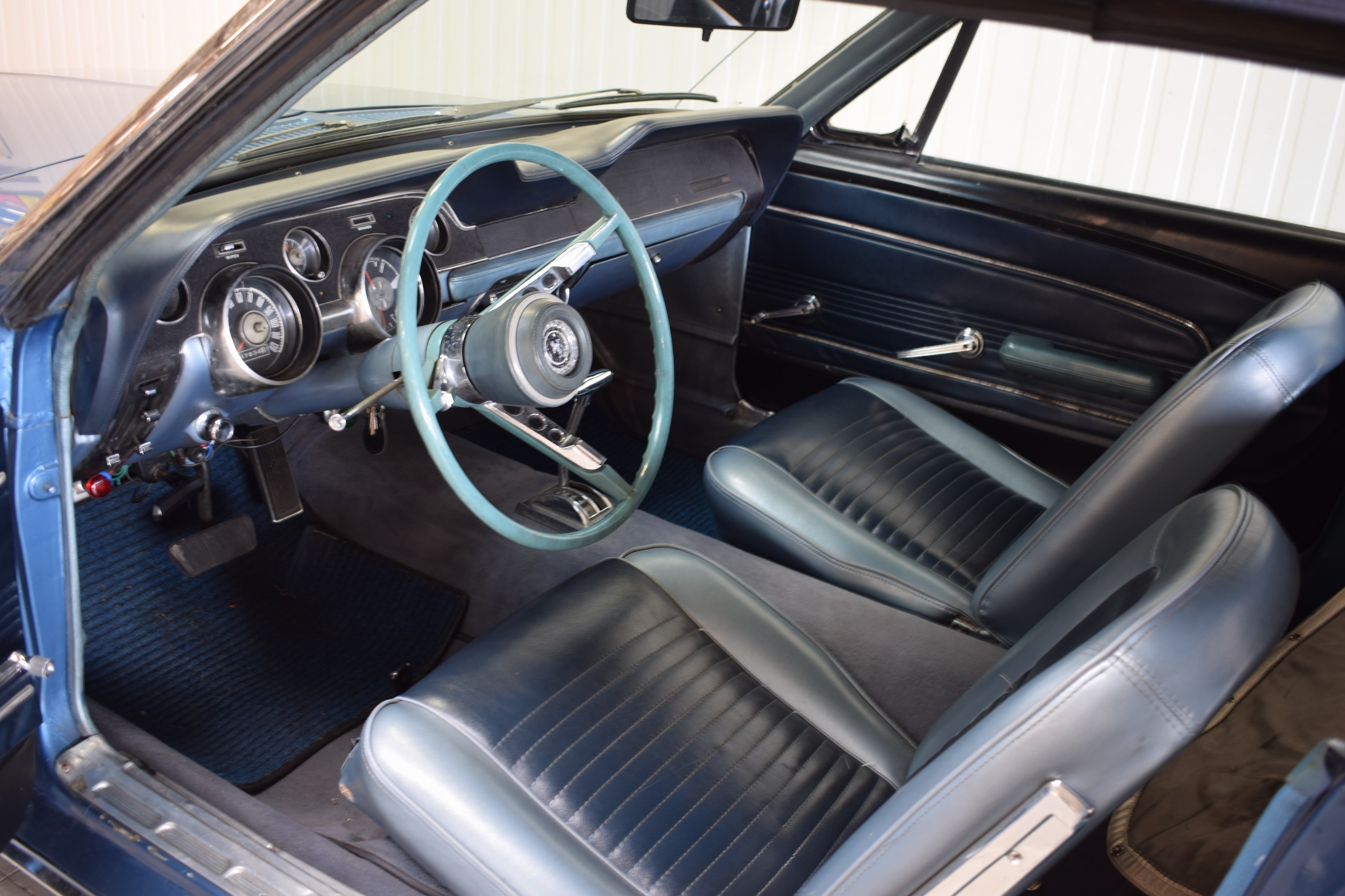 Detail h: Ford Mustang Cabriolet, EZ 1967, Laufleistung ca. 47.000 Meilen abgelesen, 88 KW/120 PS,blau metallic, Automatic, deutsche H-Zulassung, ...