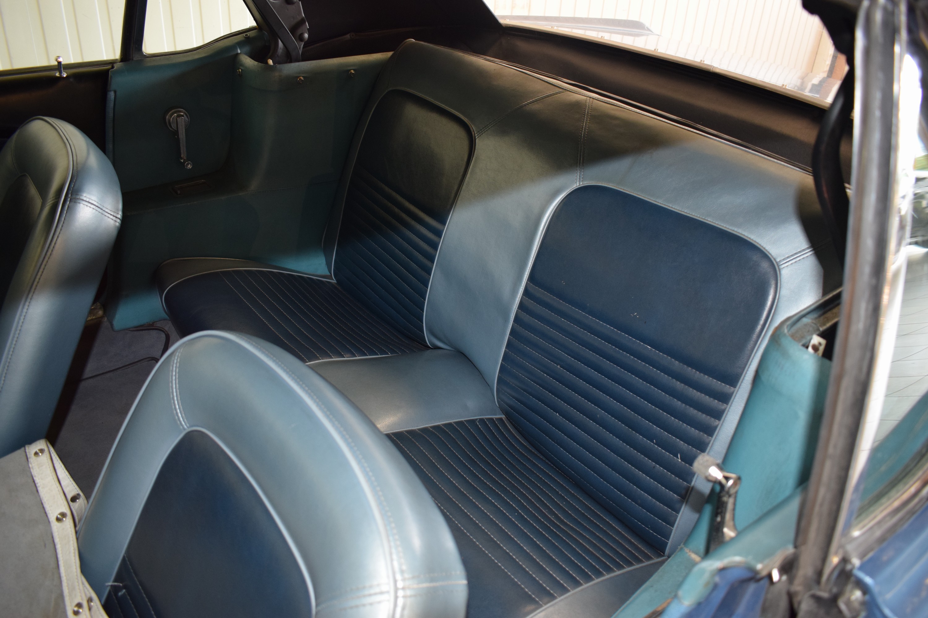 Detail i: Ford Mustang Cabriolet, EZ 1967, Laufleistung ca. 47.000 Meilen abgelesen, 88 KW/120 PS,blau metallic, Automatic, deutsche H-Zulassung, ...