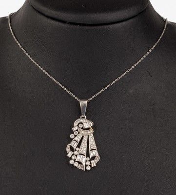 Image 26782123 - Art-Deco-Platinum-pendant with diamonds