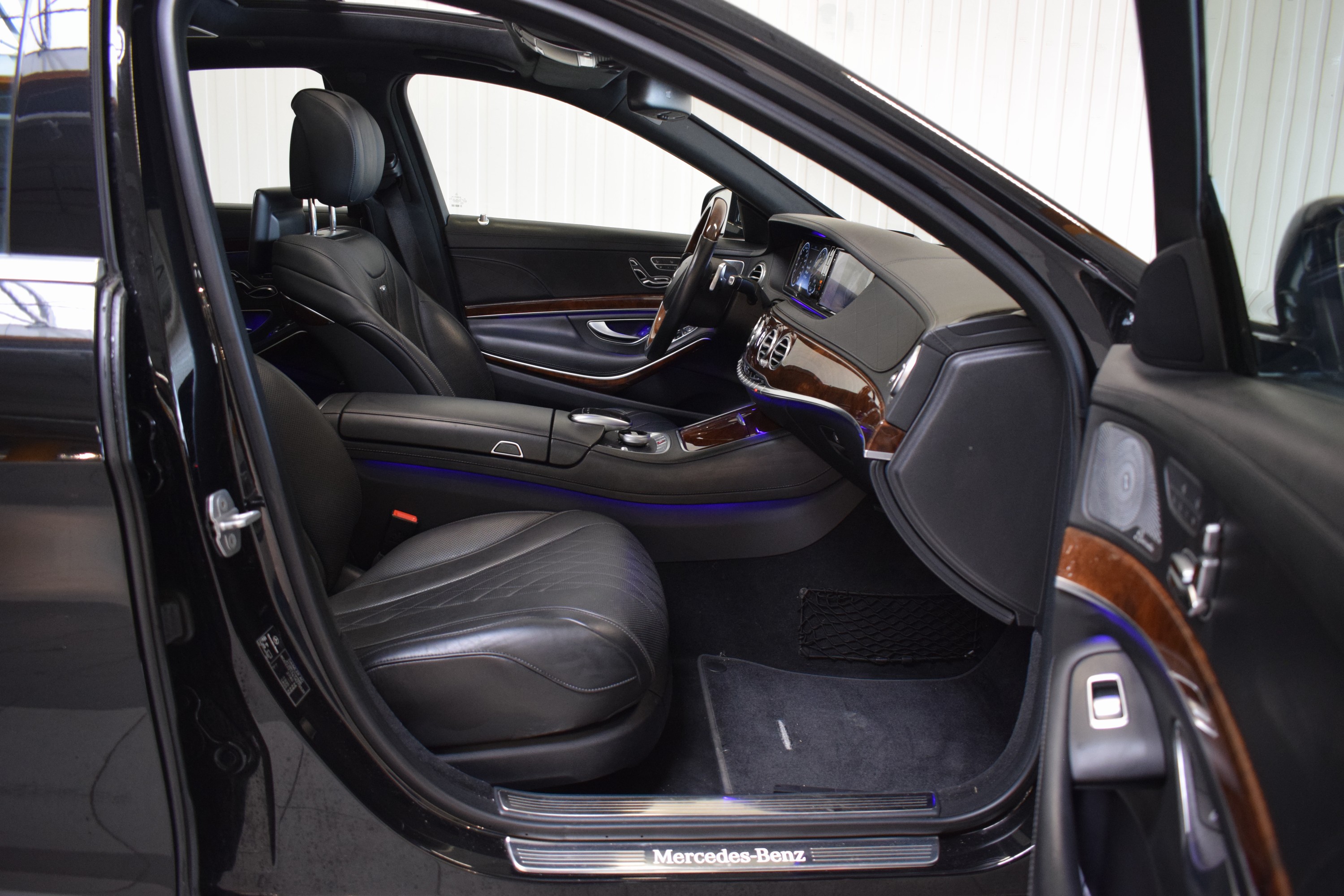 Detail k: Mercedes-Benz S600L, EZ 05/2016, Laufleistung 170.040 km, 390 kW/530 PS, Automatikgetriebe, Farbe: schwarz, Leder, Exklusive Chaffeur Paket, ...