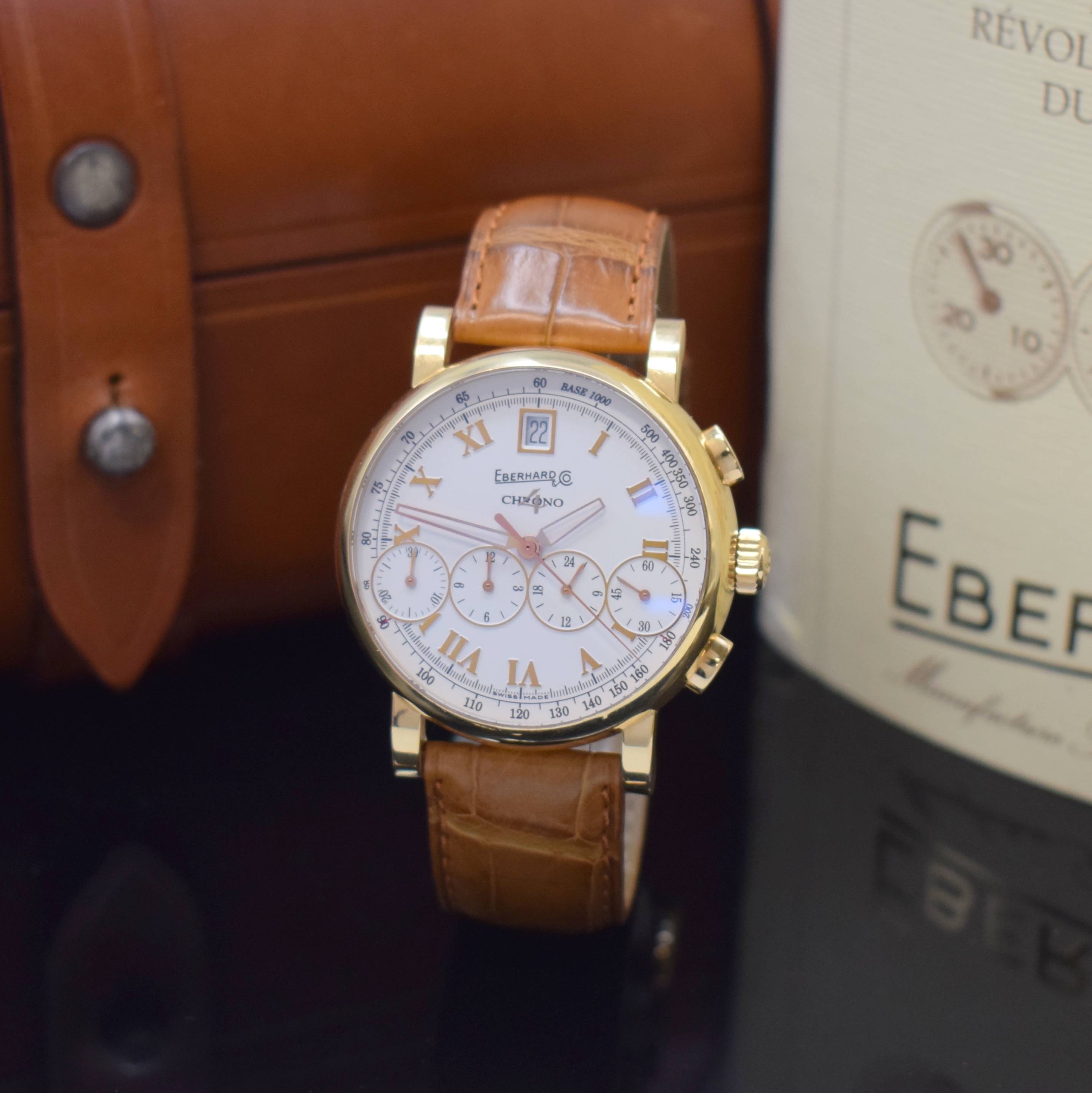 EBERHARD & CO Chrono4 Bellissimo Herrenchronograph in GG 750/000, Schweiz verk. lt. beil. Pap. 04/2003, Automatik, Boden 4-fach verschr., verschr. ...