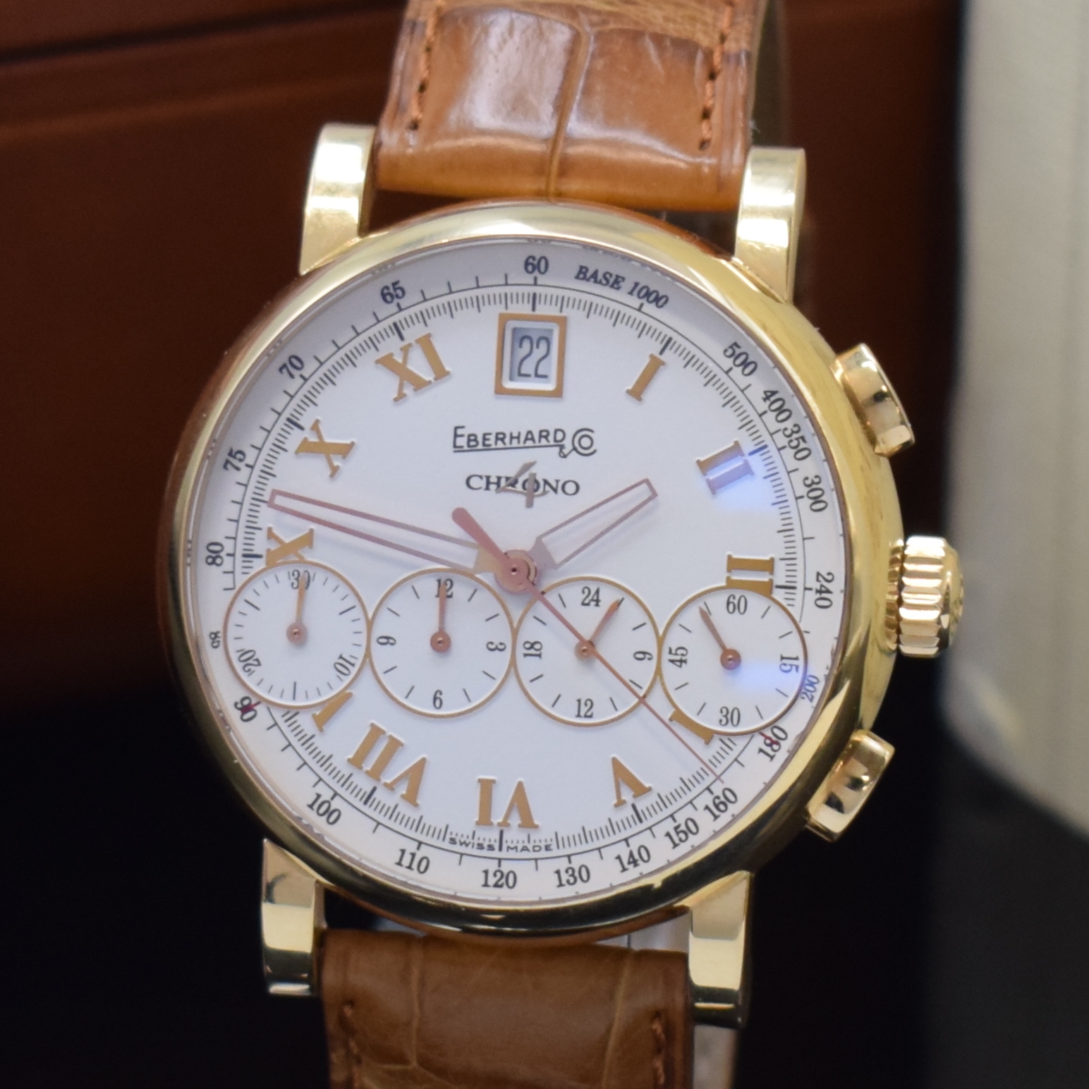 Detail a: EBERHARD & CO Chrono4 Bellissimo Herrenchronograph in GG 750/000, Schweiz verk. lt. beil. Pap. 04/2003, Automatik, Boden 4-fach verschr., verschr. ...