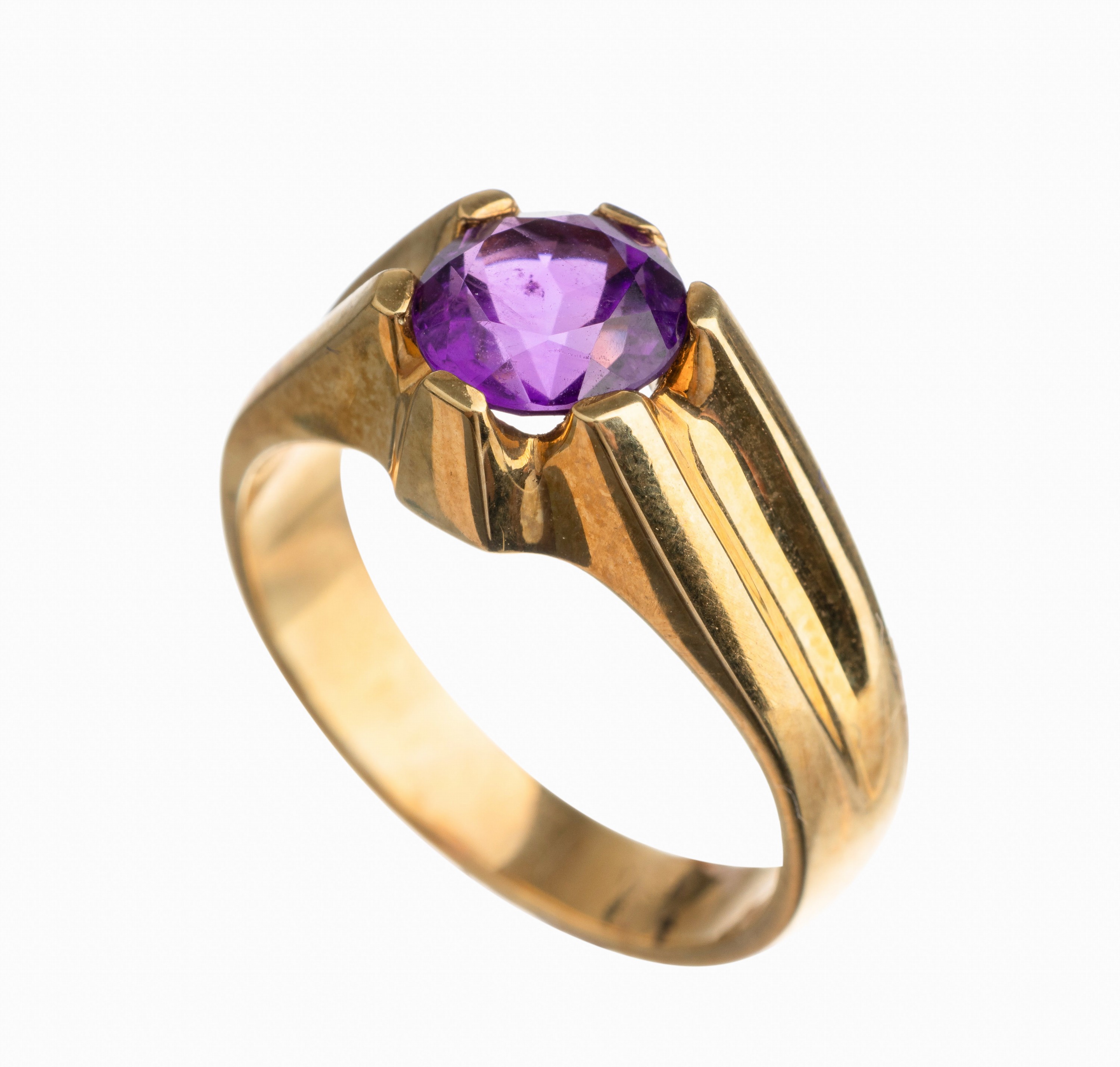 14 kt Gold Amethyst Ring, GG 585/000, rundfacett. Amethyst, RW 59, total ca. 9.5 g