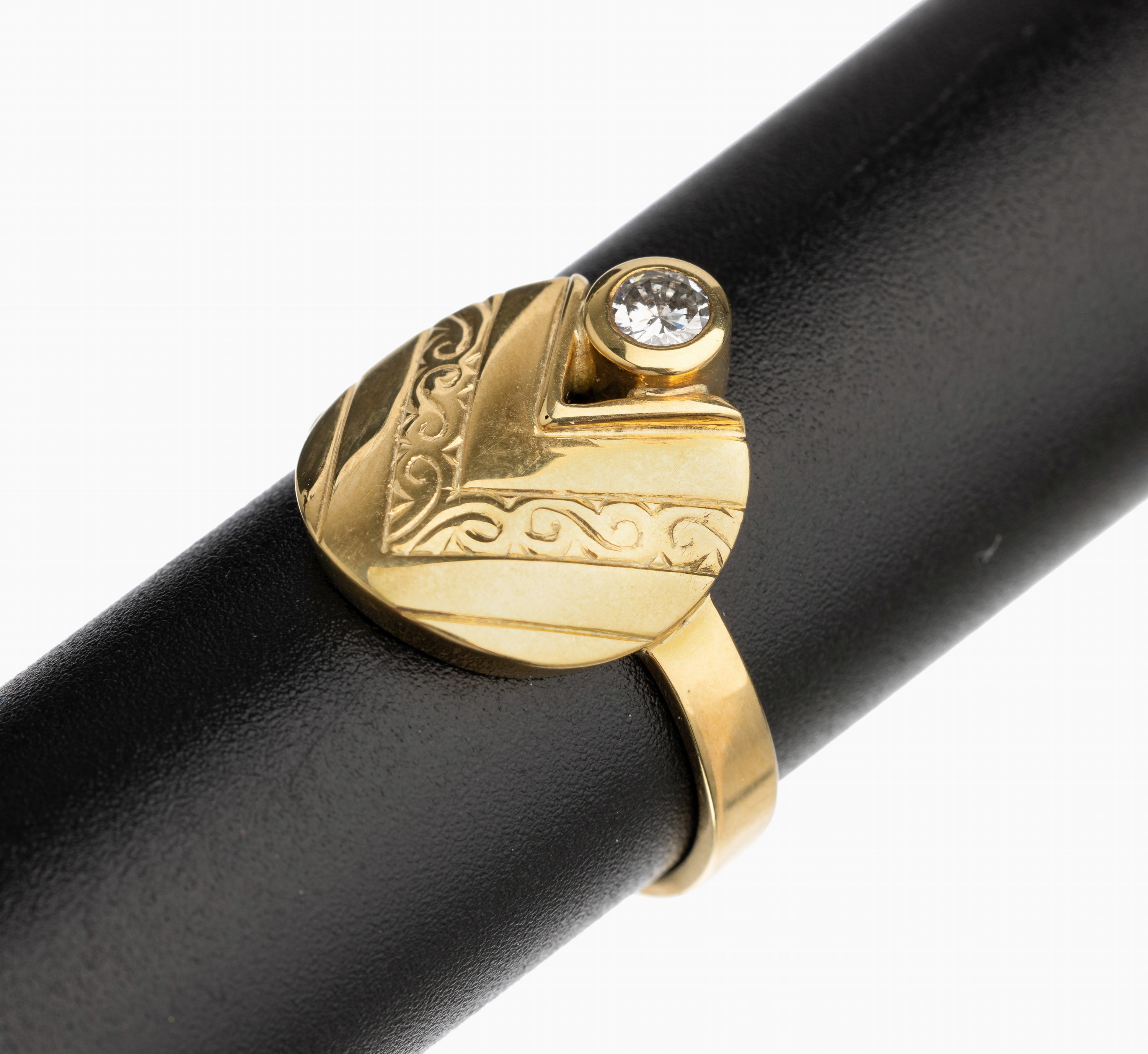 14 kt Gold Brillant Ring, GG 585/000, 1 Brillant ca. 0.17 ct feines Weiß/vs, RW 57, total ca. 5.0 g