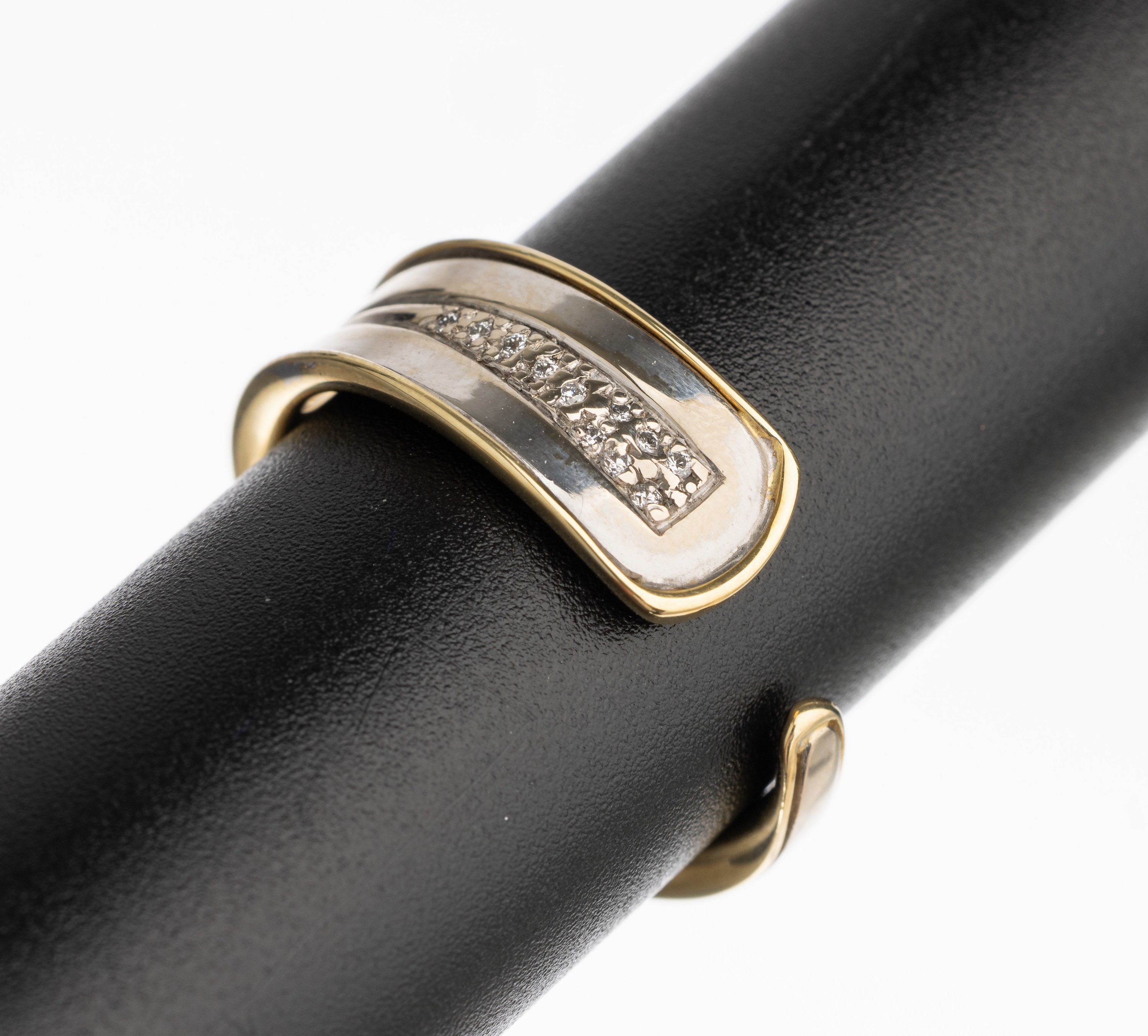 14 kt Gold Brillant Ring, GG/WG 585/000, 11Brillanten zus. ca. 0.05 ct Weiß/si, RW 60, Ringschiene offen, total ca. 6.1 g