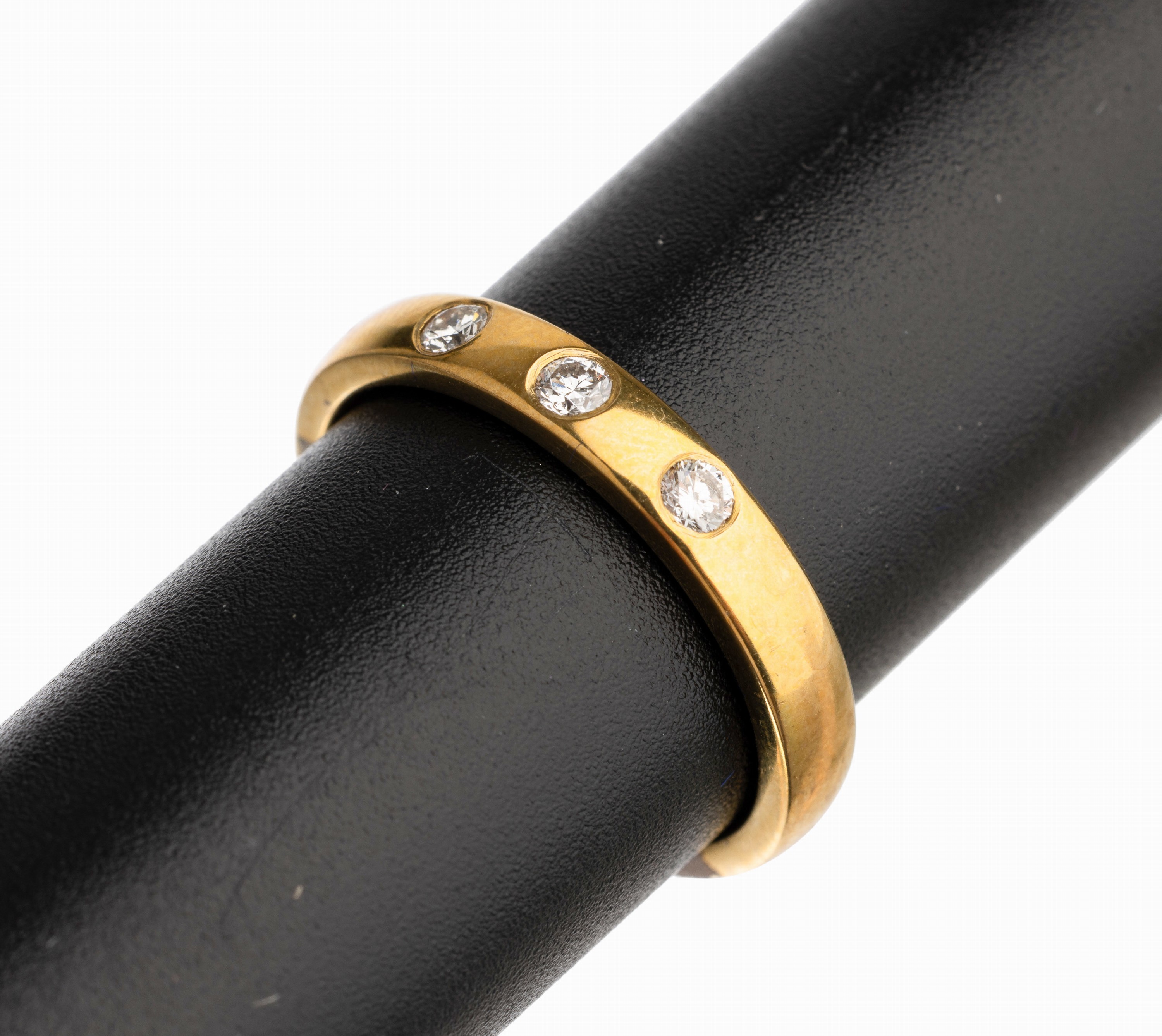 14 kt Gold Brillant Ring, GG 585/000, 3 Brillanten zus. ca. 0.20 ct feines Weiß/vs, RW57, total ca. 5.2 g