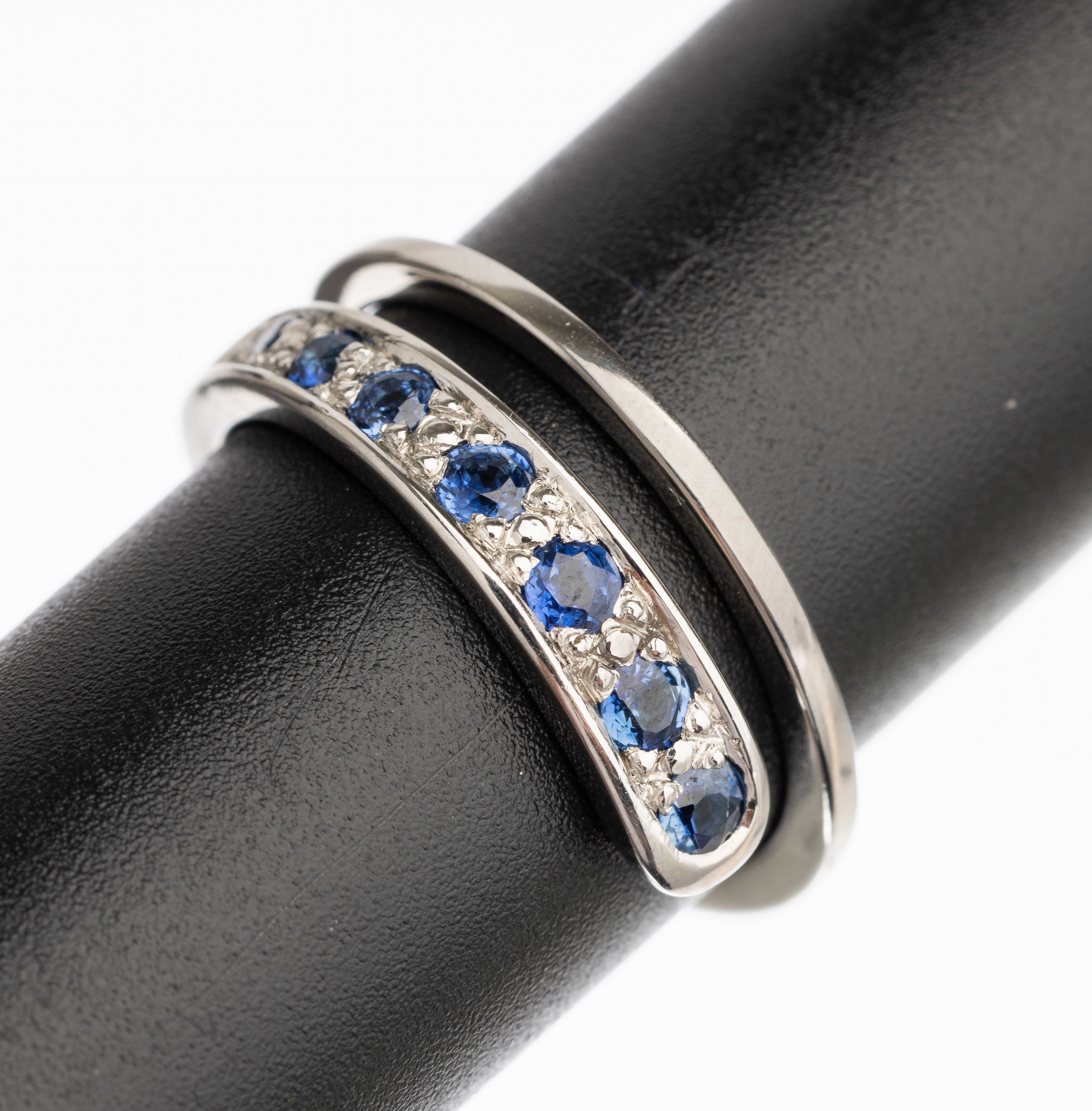 Platin Saphir Ring, Platin gepr., 7 rundfacett. Saphire zus. ca. 0.30 ct, RW 56, total ca. 7.5 g