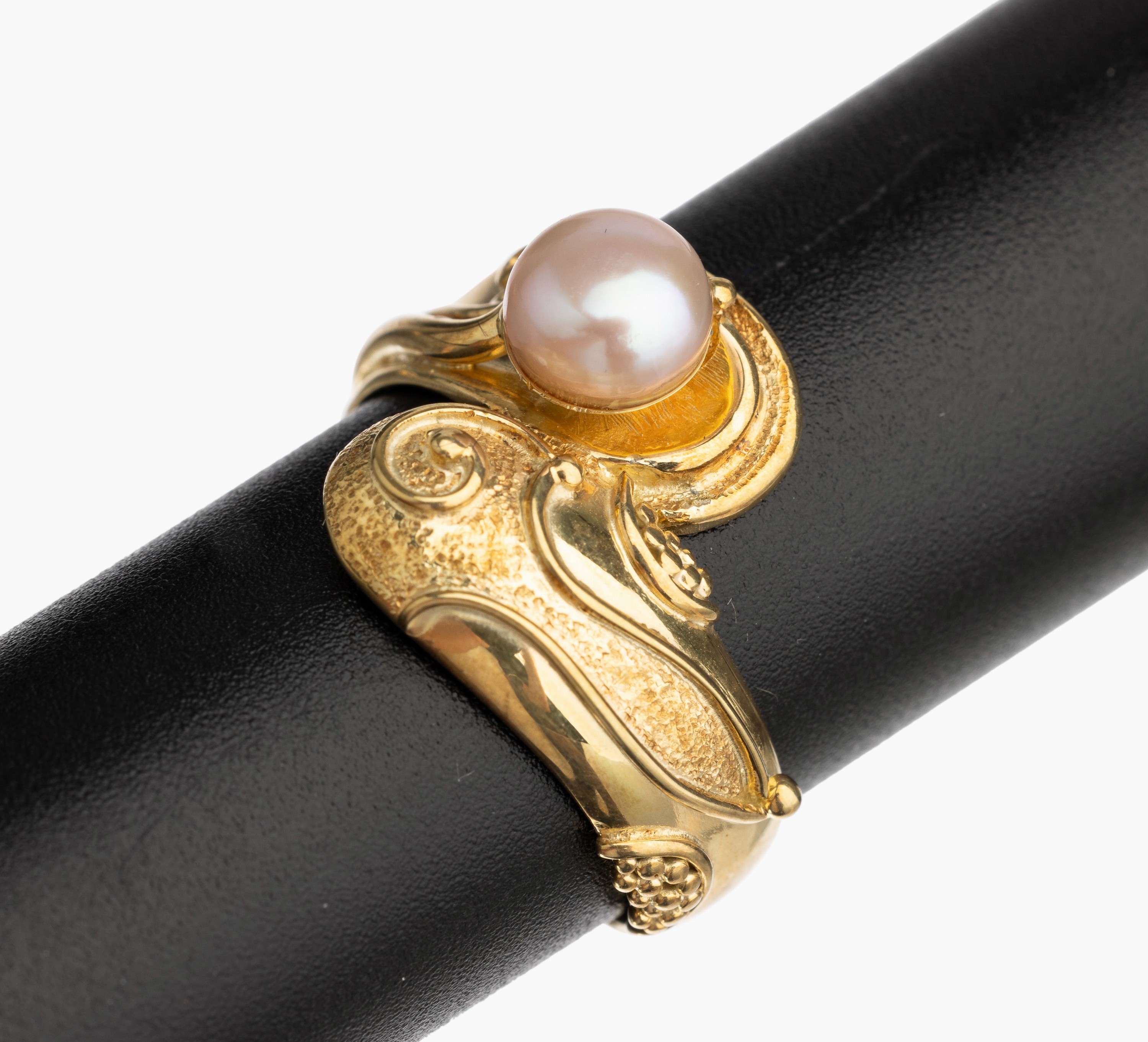 14 kt Gold Zuchtperl Ring, GG 585/000, 1 Süßwasserzuchtperle Durchm. ca. 6.5 mm, RW 58.5, total ca. 7.3 g