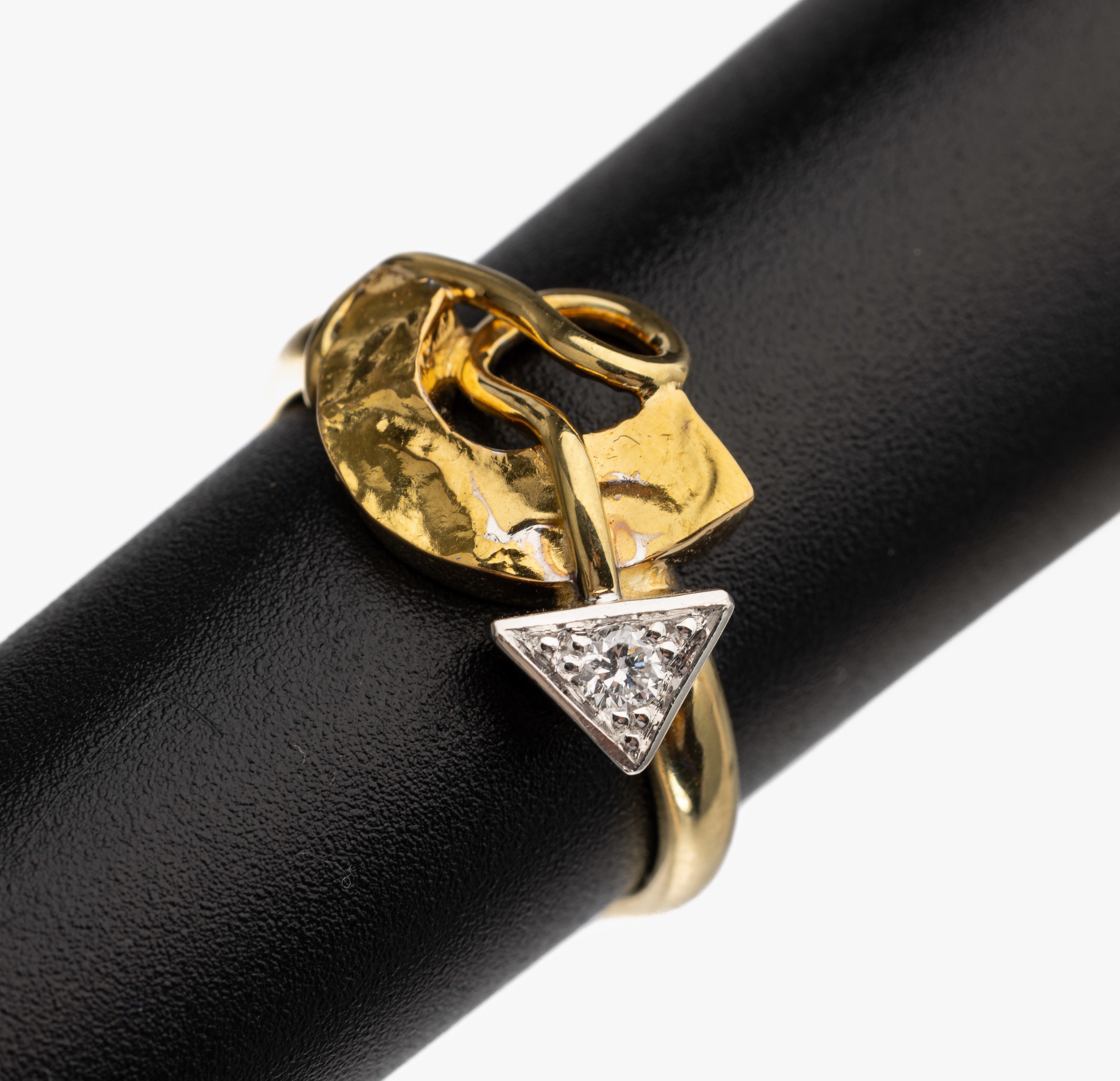 14 kt Gold Brillant Ring, GG/WG 585/000, 1 Brillant ca. 0.10 ct feines Weiß/vs, RW 53, total ca. 5.3 g