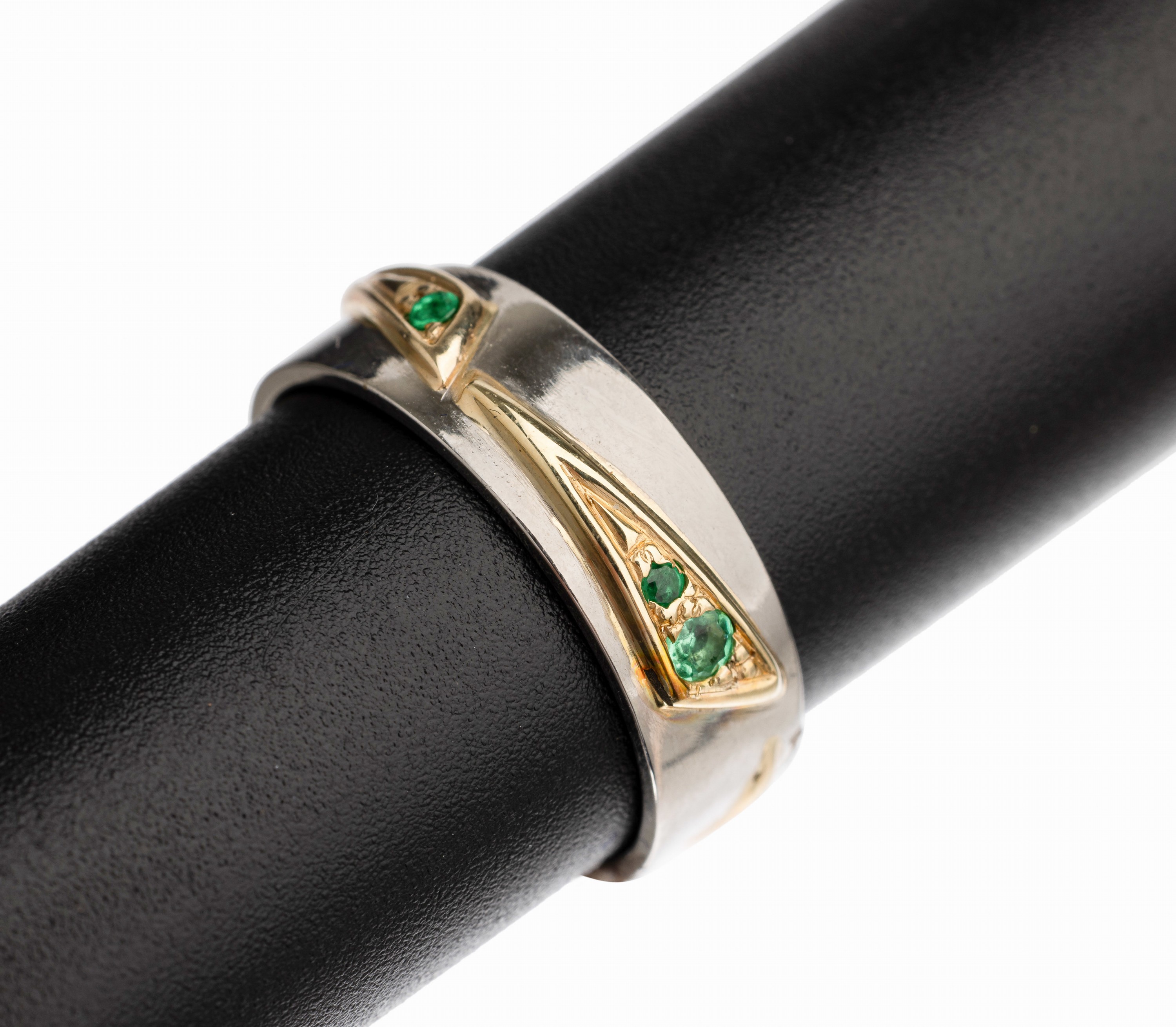 14 kt Gold und Platin Smaragd Ring, GG 585/000 und Platin, 6 kleine Smaragde, RW 54, total ca. 7.7 g