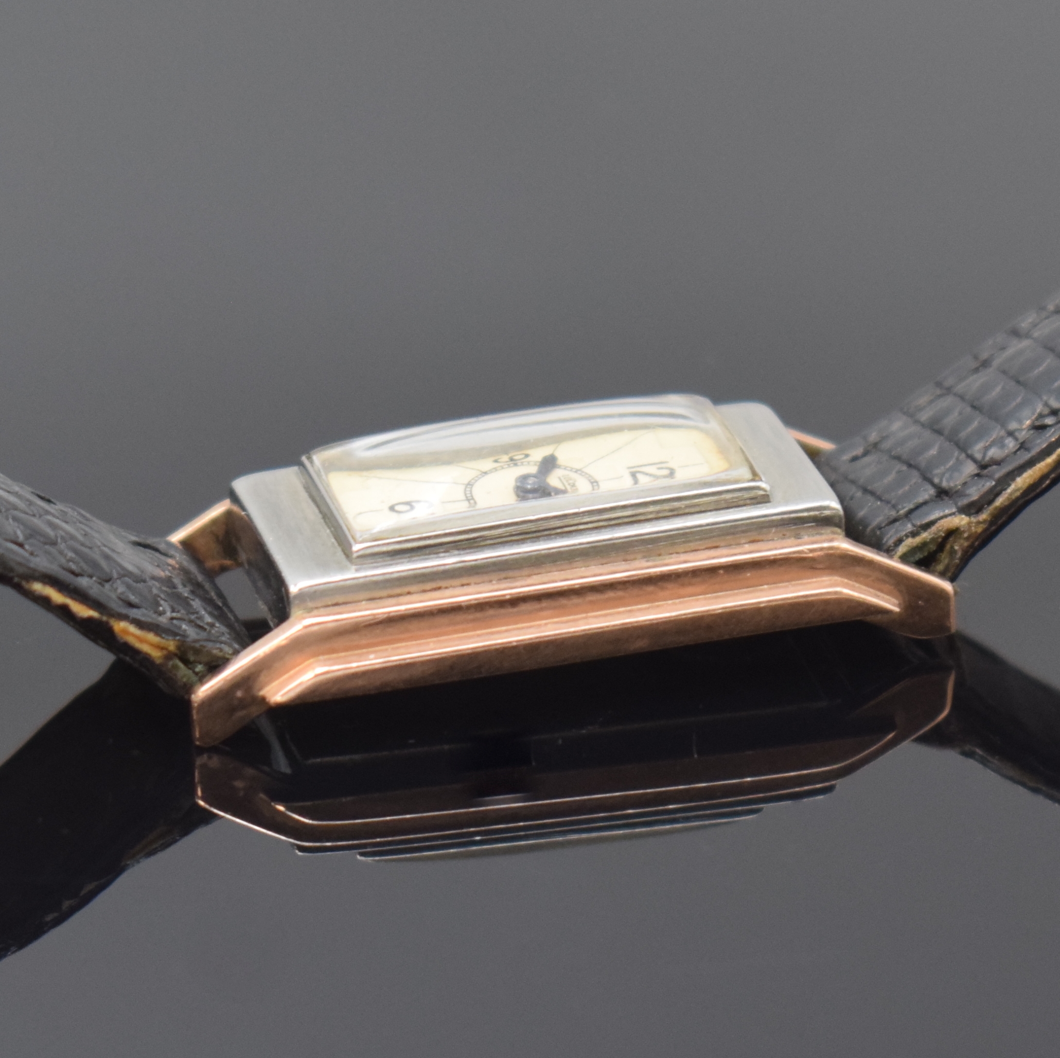 Detail b: LeCoultre Duoplan Damenarmbanduhr mit Backwinder, Schweiz um 1935, Handaufzug, Geh. teils verg., Scharnierboden, Zifferbl. m. arab. Zahlen pat., ...