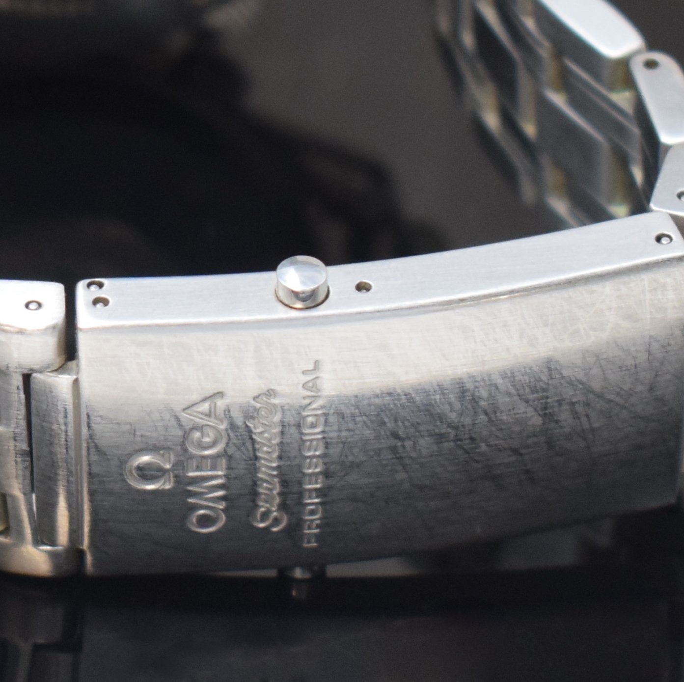 Detail b: OMEGA Seamaster Professional Chronometer Armbandchronograph in Stahl Referenz 25988000, Schweiz verk. lt. beil. Pap. 08/1995, Automatik, orig. ...