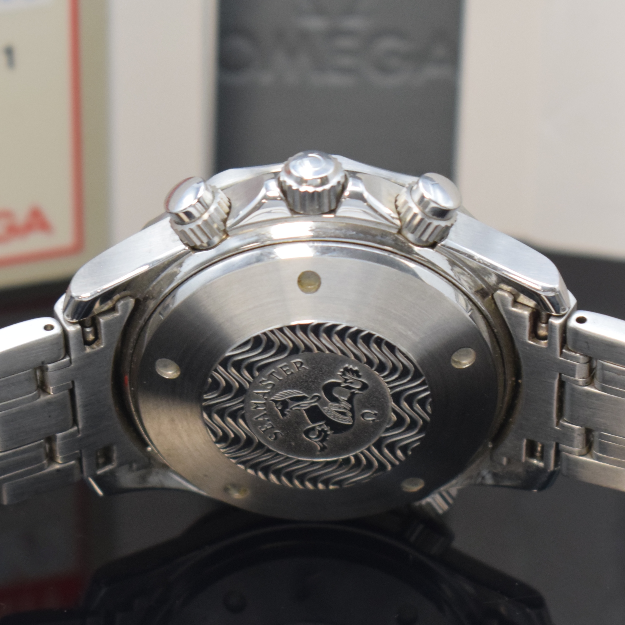 Detail d: OMEGA Seamaster Professional Chronometer Armbandchronograph in Stahl Referenz 25988000, Schweiz verk. lt. beil. Pap. 08/1995, Automatik, orig. ...