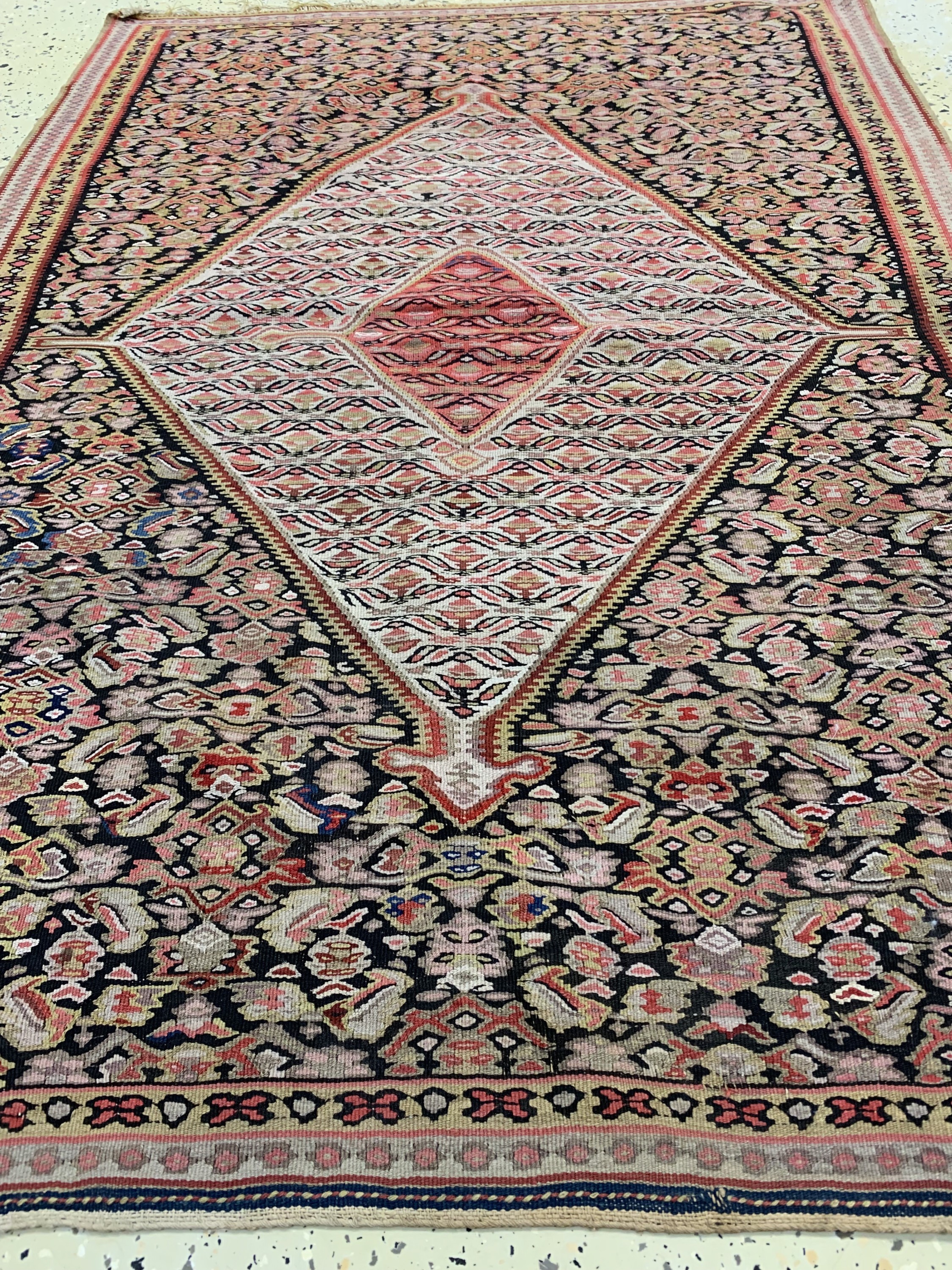 Detail c: Antiker Senneh Kelim, Persien, um 1900, Wolle auf Baumwolle, ca. 150 x 110 cm, EHZ: 2