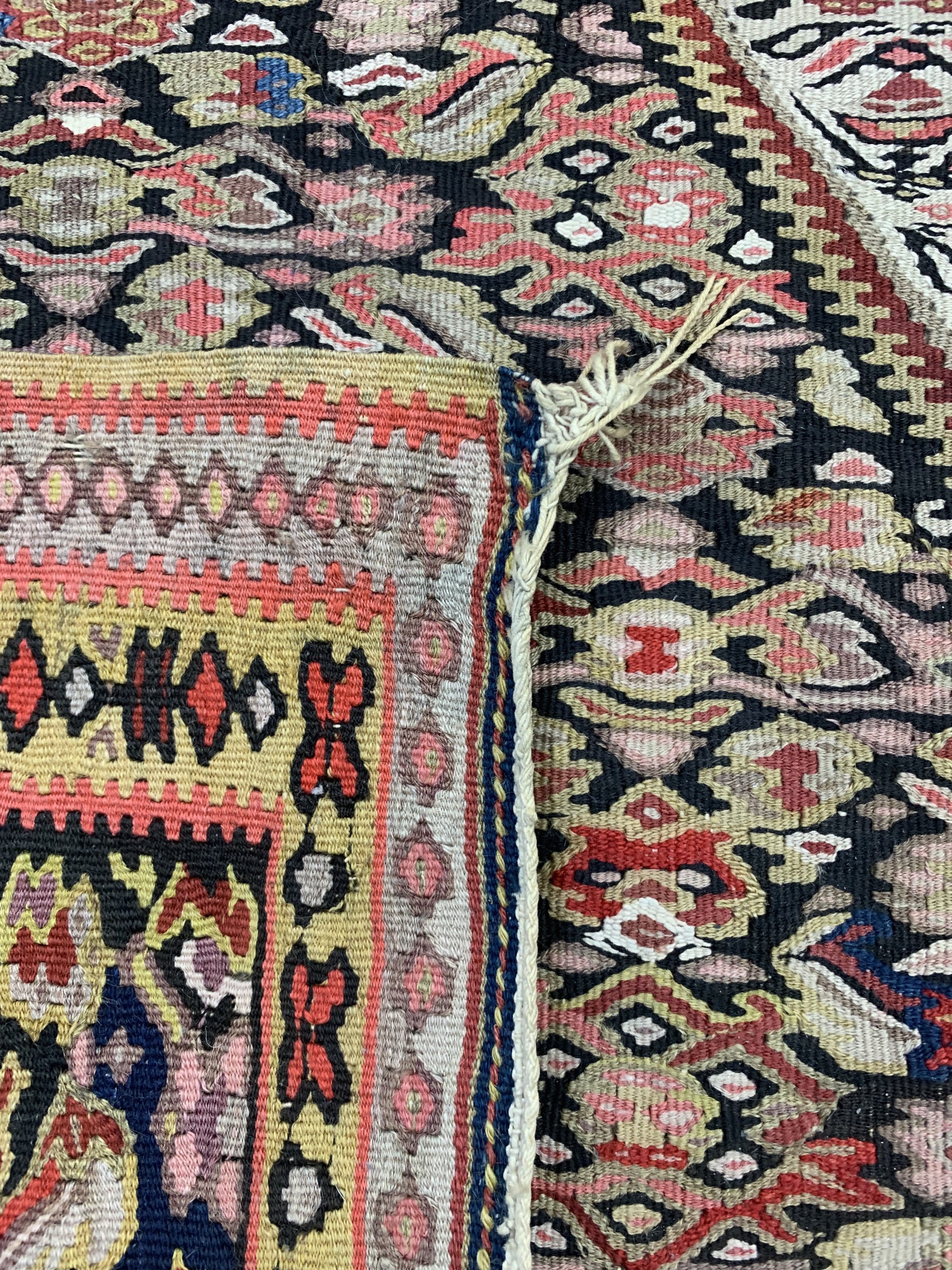 Detail d: Antiker Senneh Kelim, Persien, um 1900, Wolle auf Baumwolle, ca. 150 x 110 cm, EHZ: 2