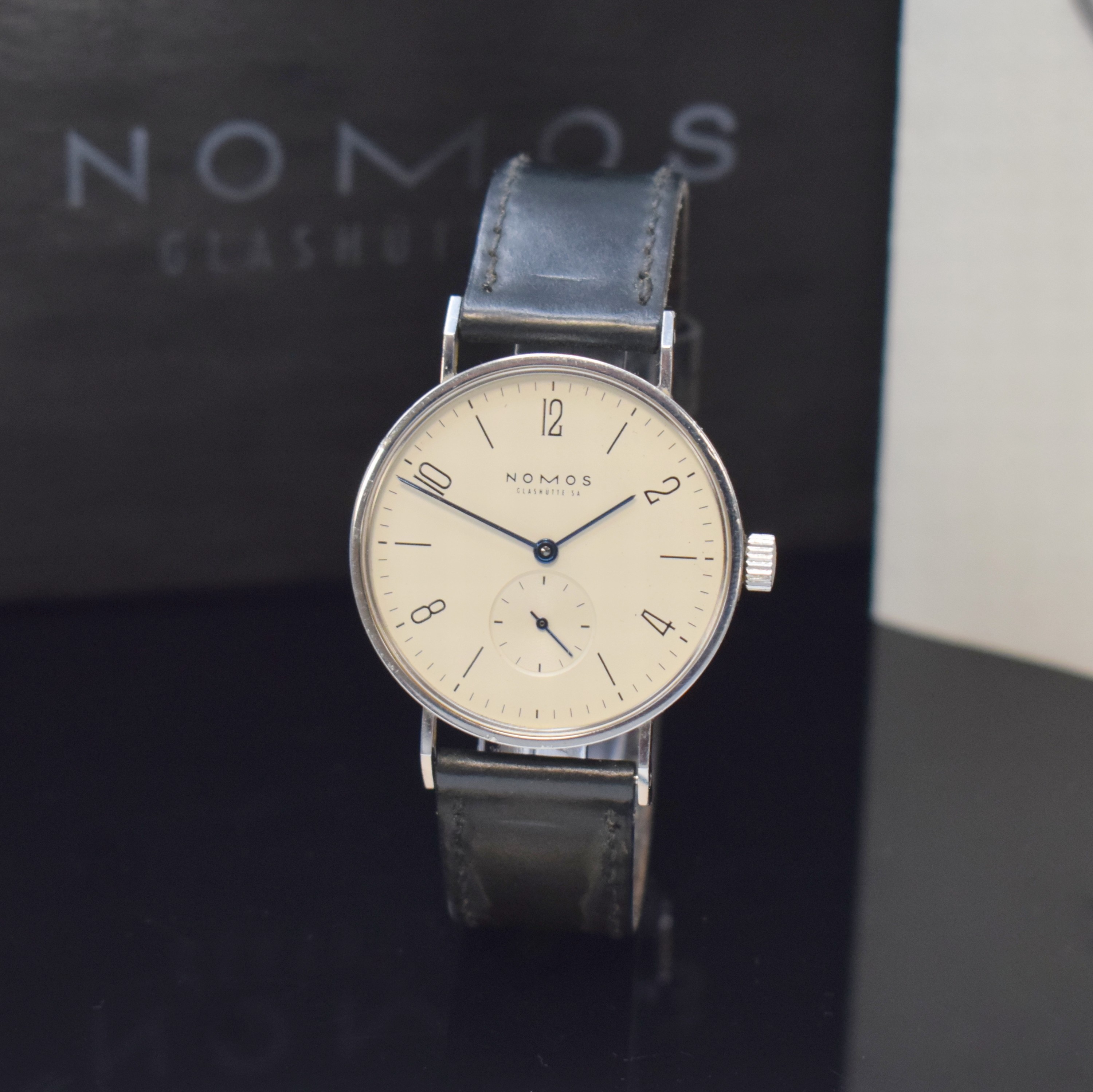 NOMOS Glashütte Tangente 'Expo 2000' auf 2000 Stück limitierte Armbanduhr in Stahl, Deutschland verk. lt. beil. Garantie 09/1998, ...