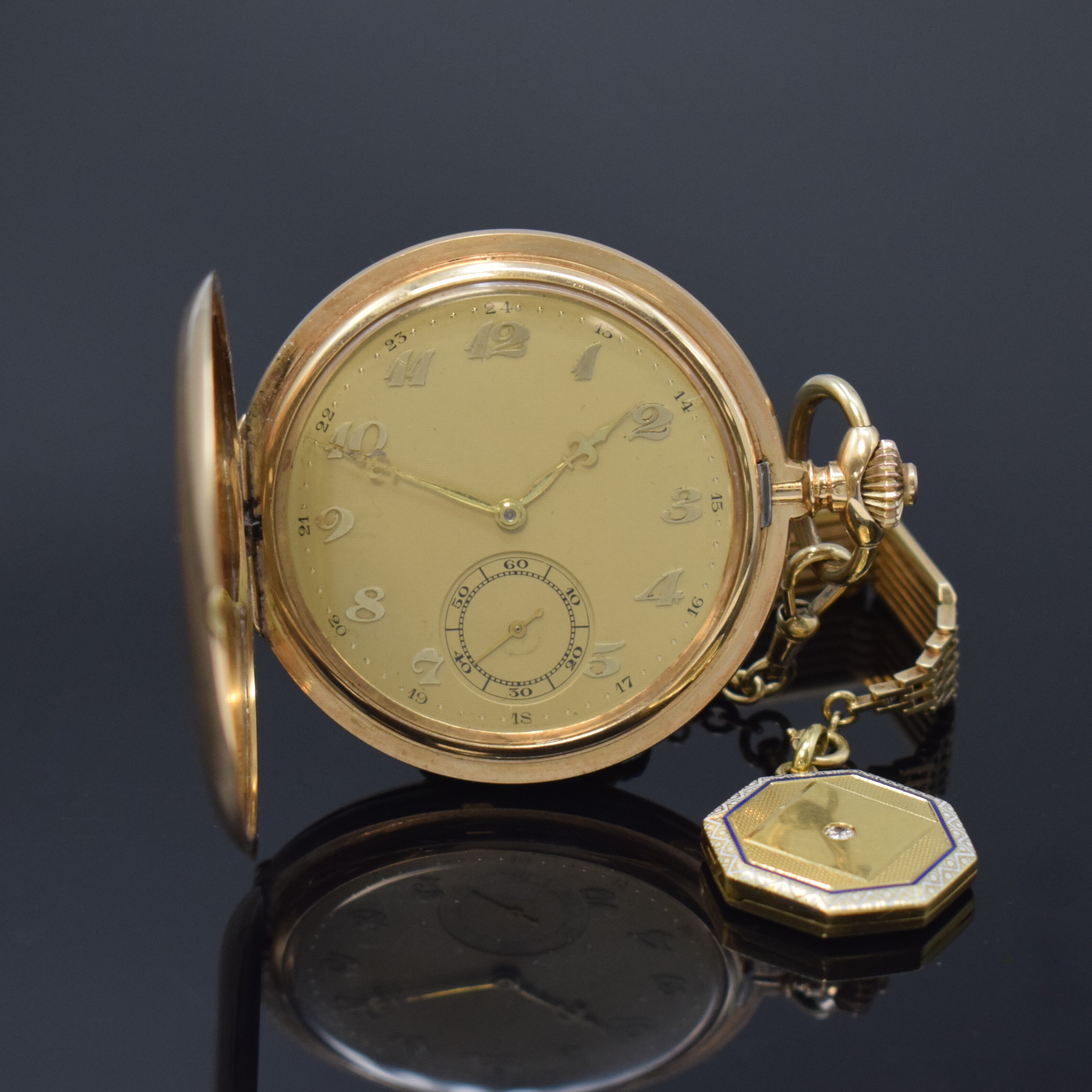 MIDO Herrensavonette in GG 585/000 mit Chatelain in GG 585/000, Schweiz um 1925, Geh. dell., guill. Sprung- u. Rückdeckel, Metallcuvette, ...