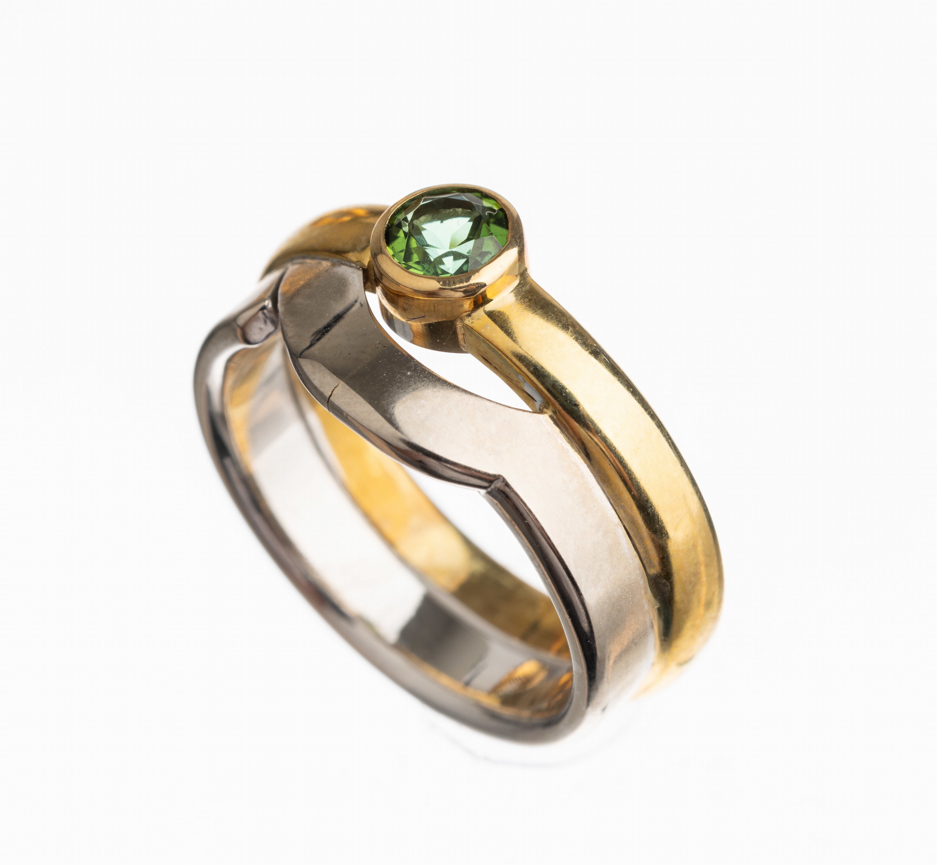 14 kt Gold Turmalin Ring, GG/WG 585/000, rundfacett. Turmalin ca. 0.50 ct, RW 55, ca. 11.5 g
