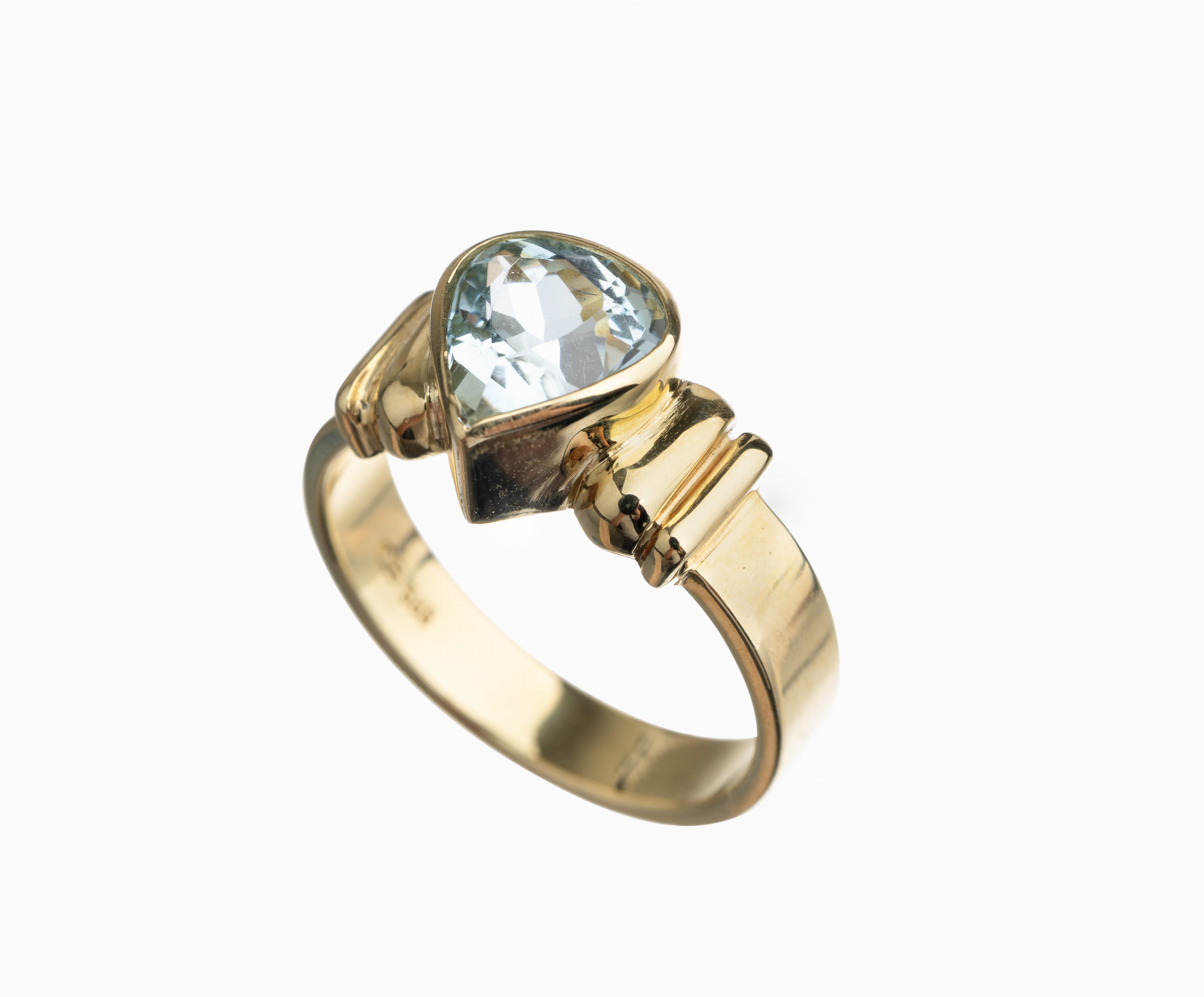 14 kt Gold Aquamarin Ring, GG 585/000, facett. Aquamarin ca. 2.0 ct, RW 59, ca. 7.8 g