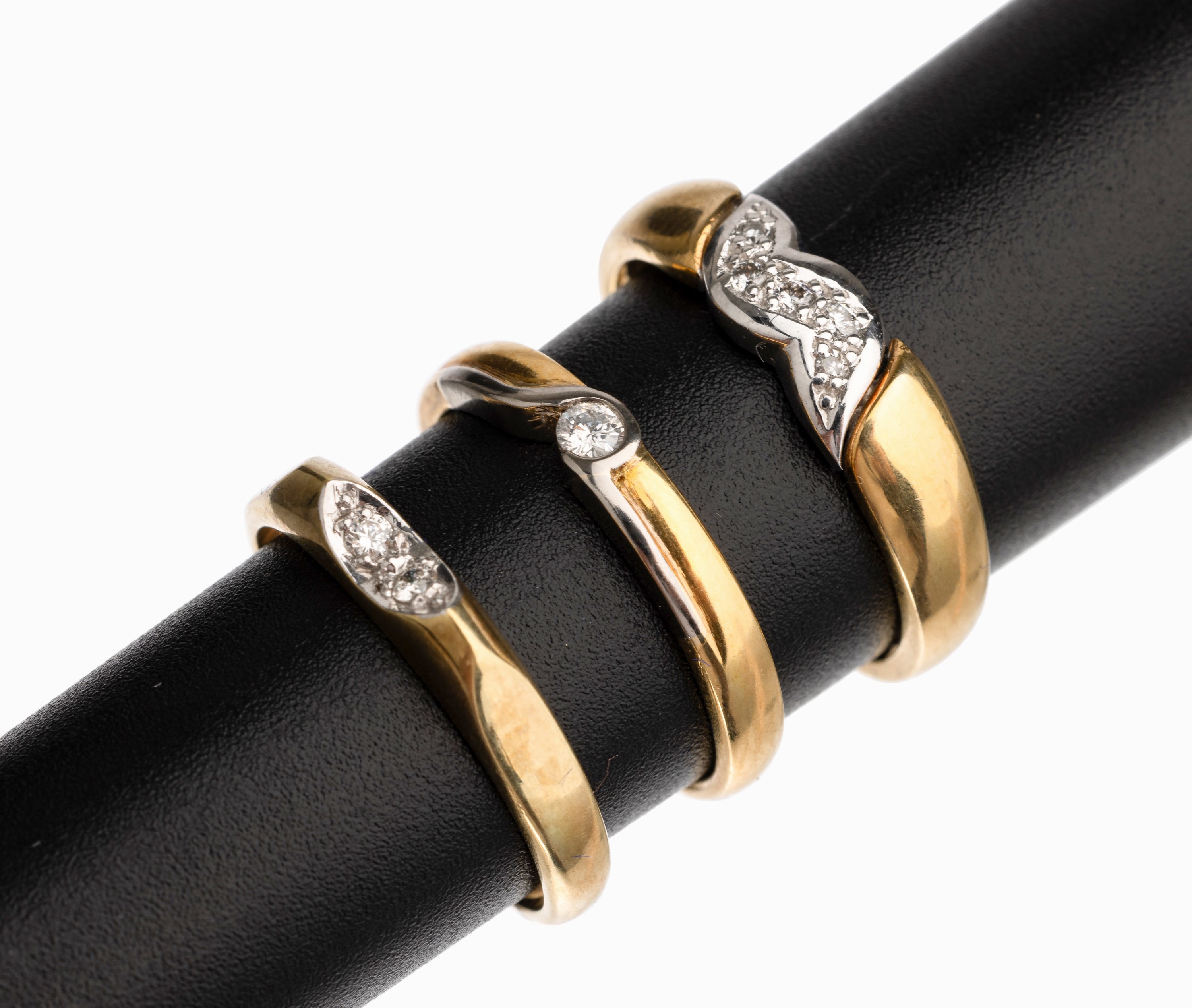 Konvolut 3 14 kt Gold Brillant Ringe, GG/ WG 585/000, 1x mit 5 Brillanten zus. ca. 0.06 ct Weiß/si, RW 55, 1x mit Brillant ca. 0.06 ctWeiß/si, 52, ...