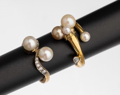 Image 26784380 - Lot 2 14 kt gold cultured pearl-brilliant- rings