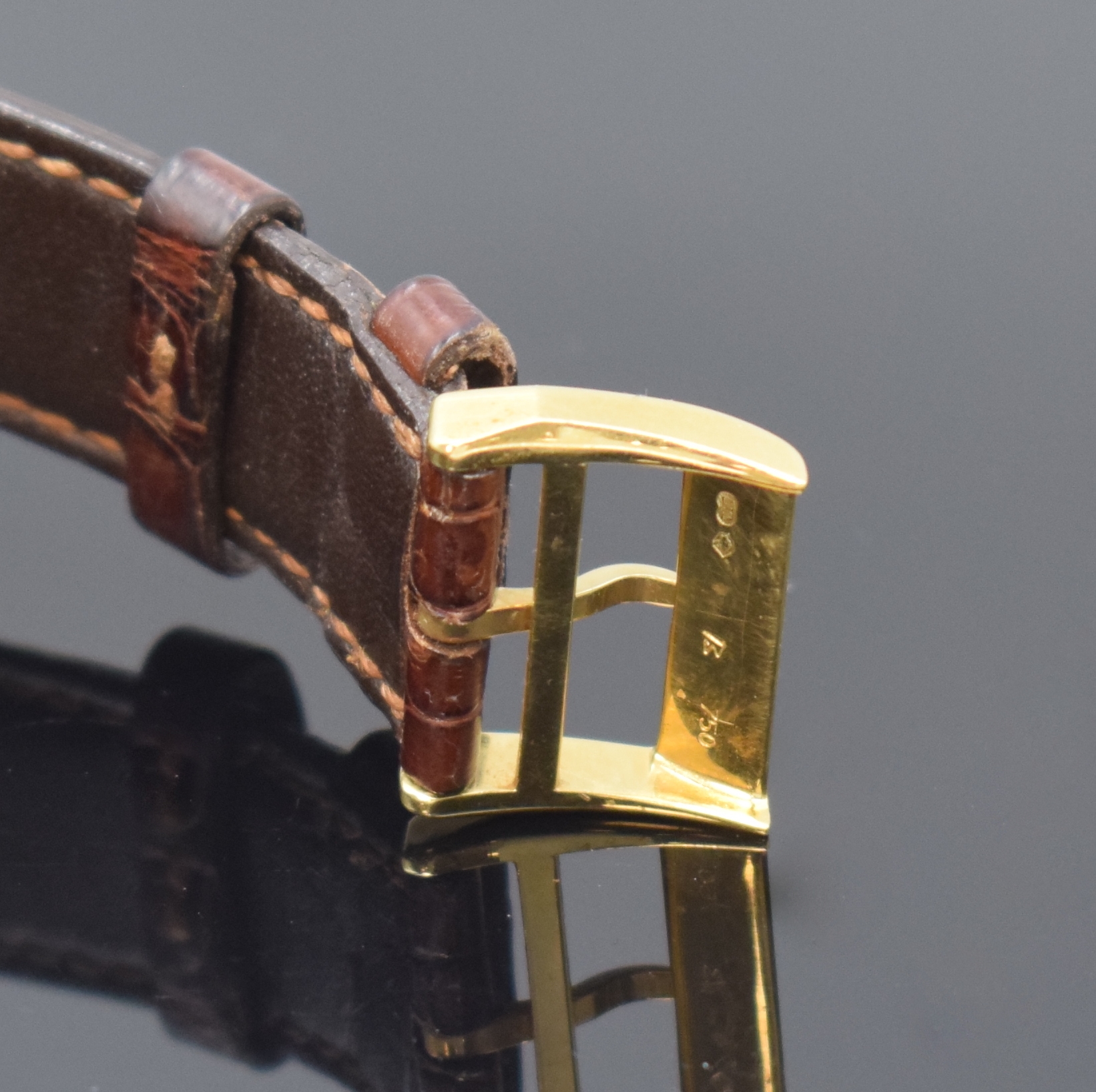 Detail c: A. LANGE & SÖHNE Armbanduhr Saxonia in GG 750/000 Referenz 105.021, Handaufzug, Deutschland um 2000, beids. vergl. Geh. inkl. orig. Lederband m. ...