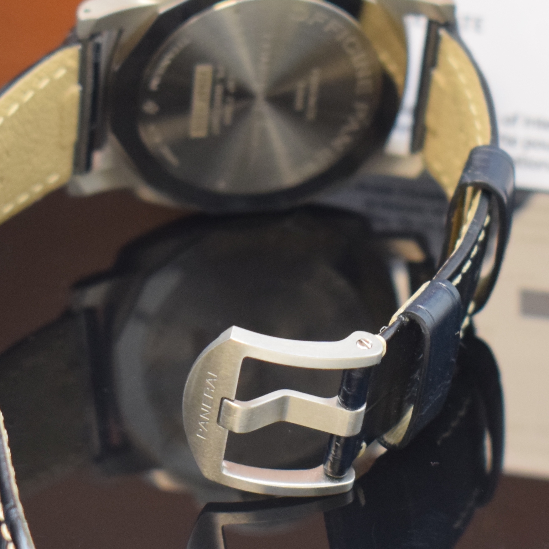 Detail b: PANERAI nahezu neuwertige Herrenarmbanduhr Luminor due Referenz PAM00927, Automatik, Titangeh. inkl. orig. Lederband m. orig. Dornschl., Boden ...