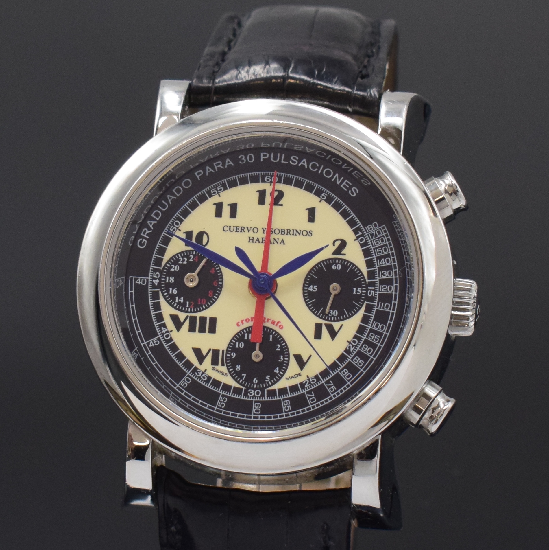 Detail a: CUERVO & SOBRINOS Torpedo Herrenchronograph in Stahl Referenz A3012, Schweiz um 2020, Automatik, großes Geh. m. gekehlter Lünette, Boden verschr., ...