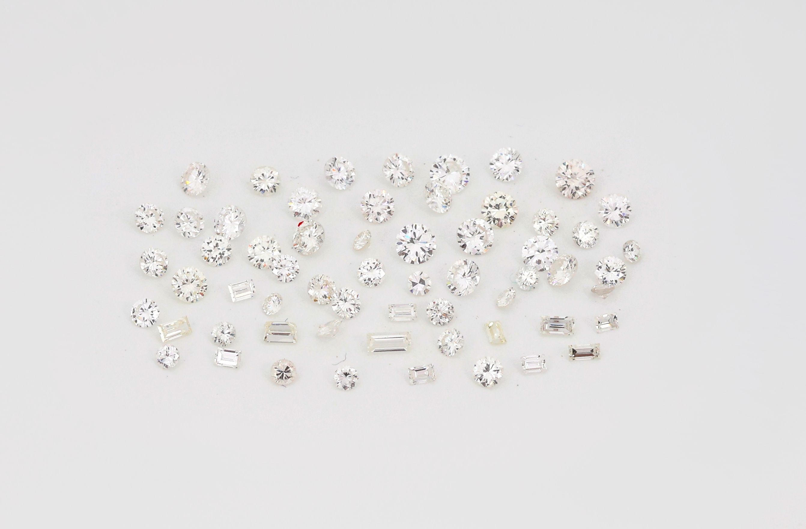 Lot Lose Diamanten zus. ca. 5.35 ct Weiss-l.get.Weiss/si-p 1, überwiegend Brillanten